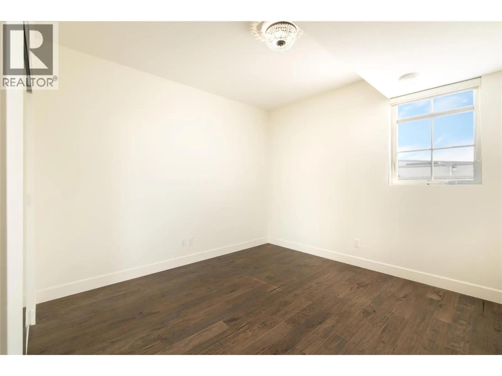 3351 Vineyard View Drive