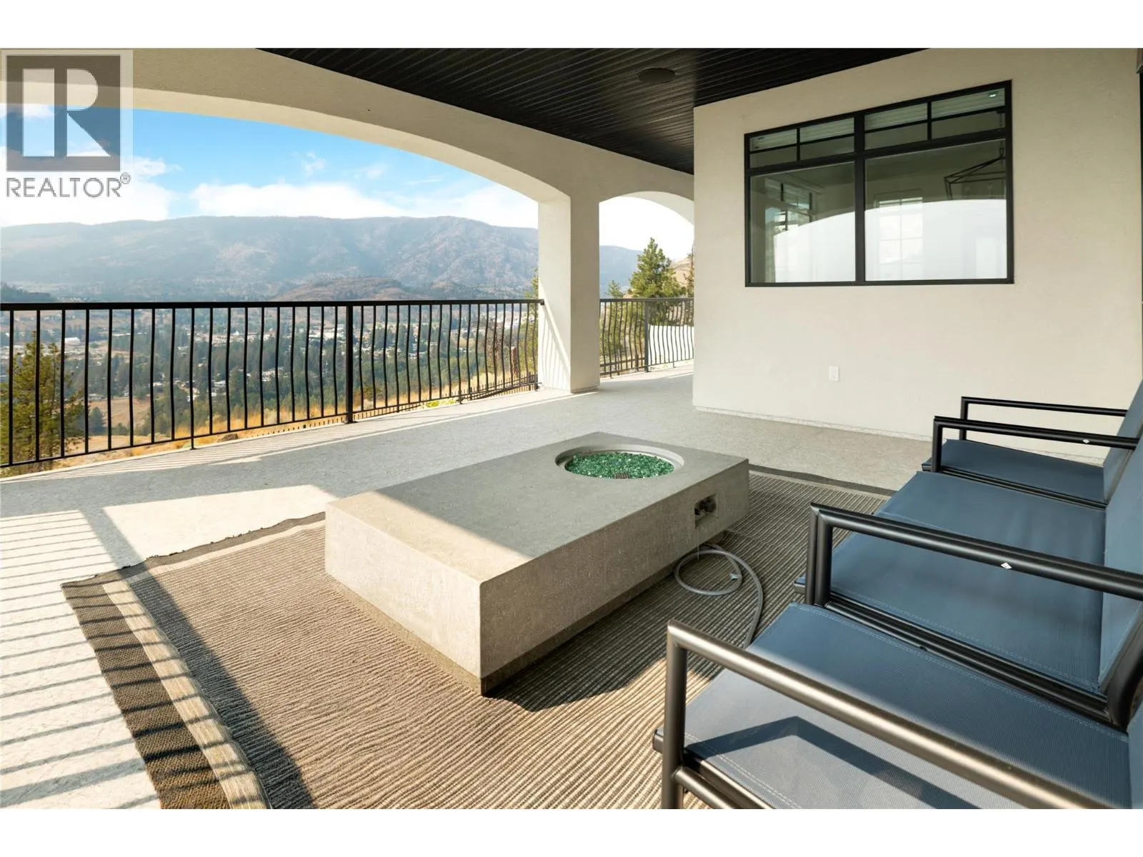 3351 Vineyard View Drive