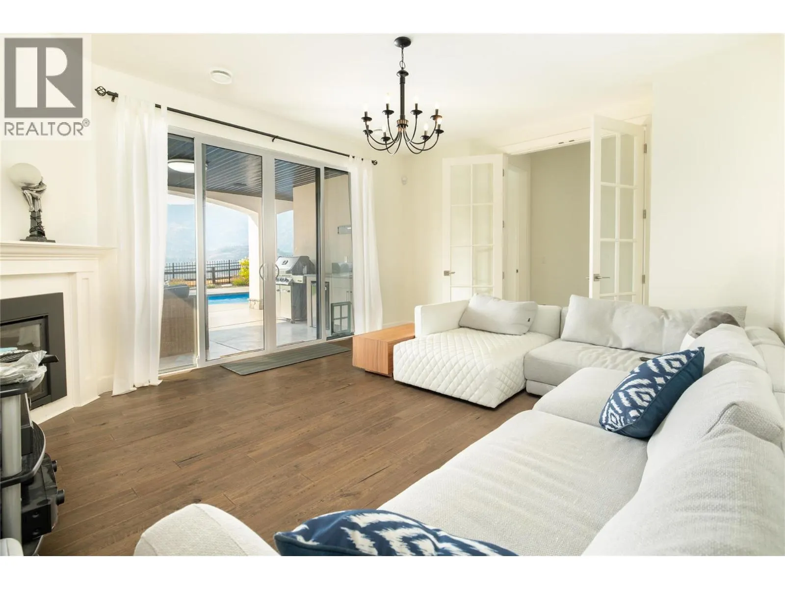3351 Vineyard View Drive