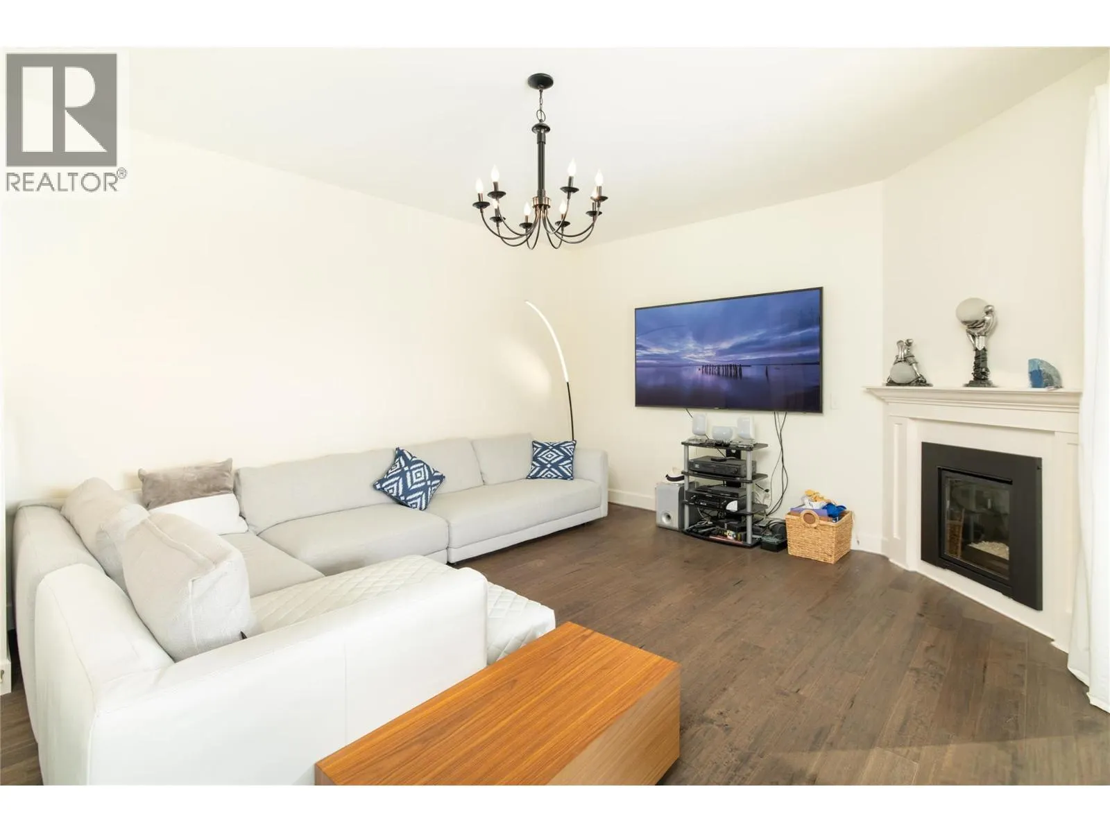 3351 Vineyard View Drive