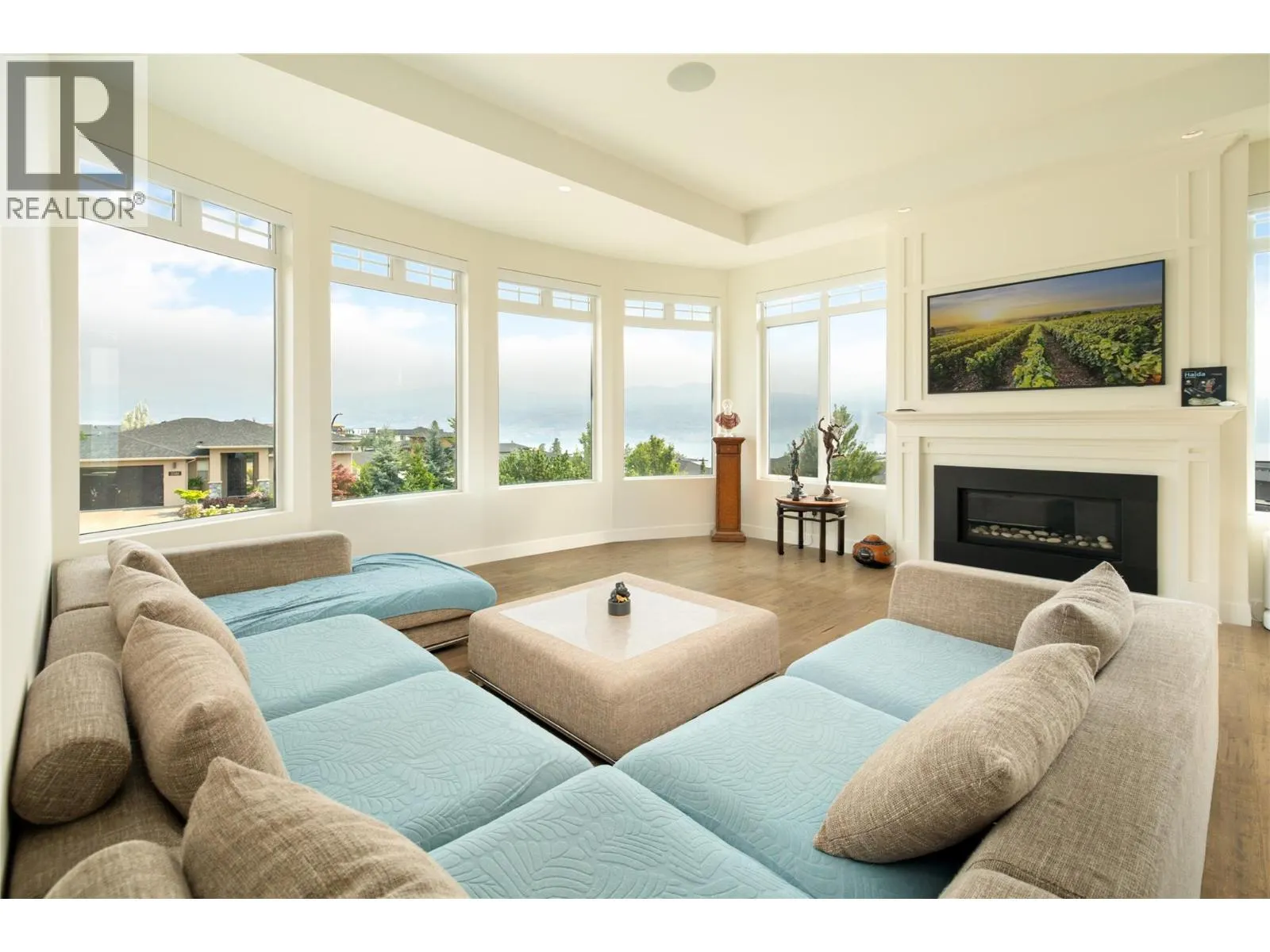 3351 Vineyard View Drive