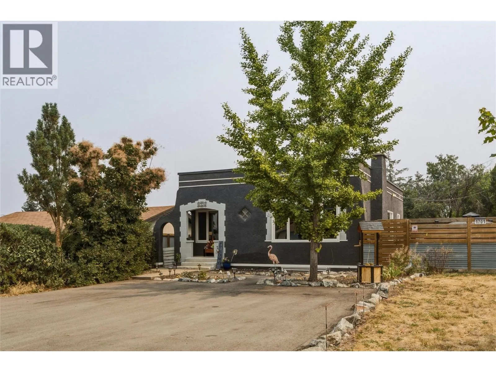 1701 34 Street