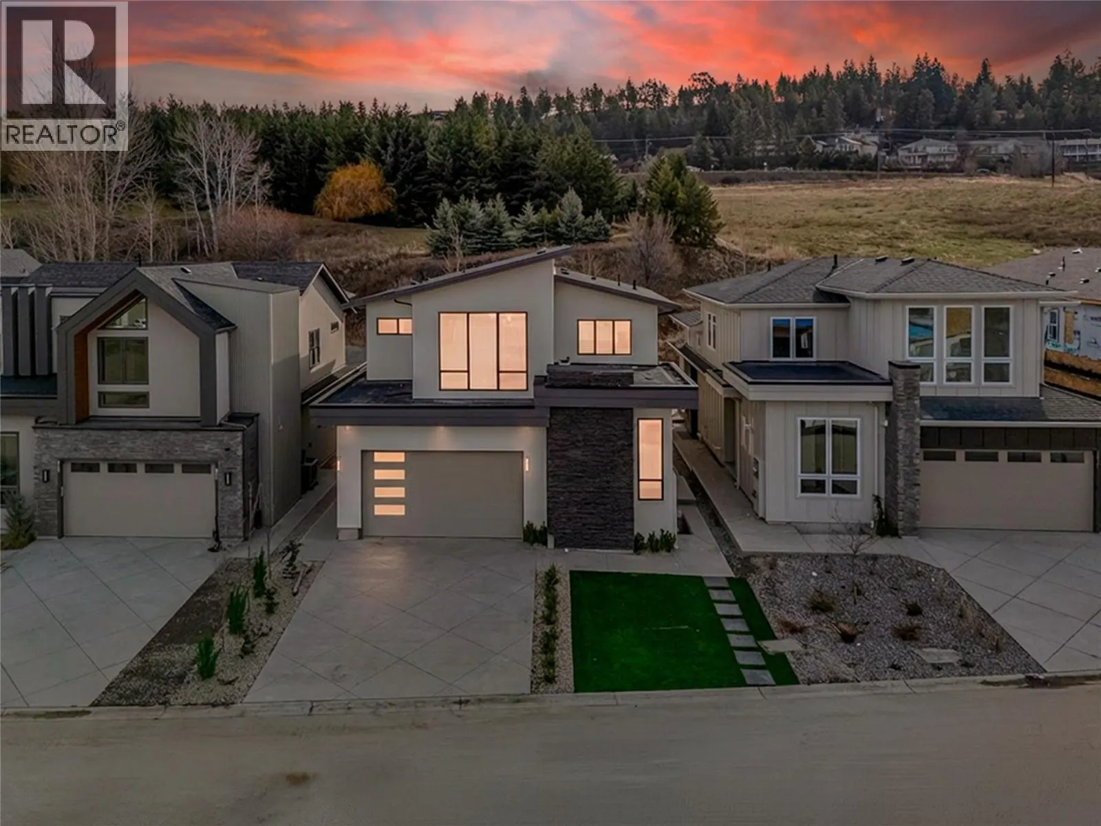 1008 Bull Crescent