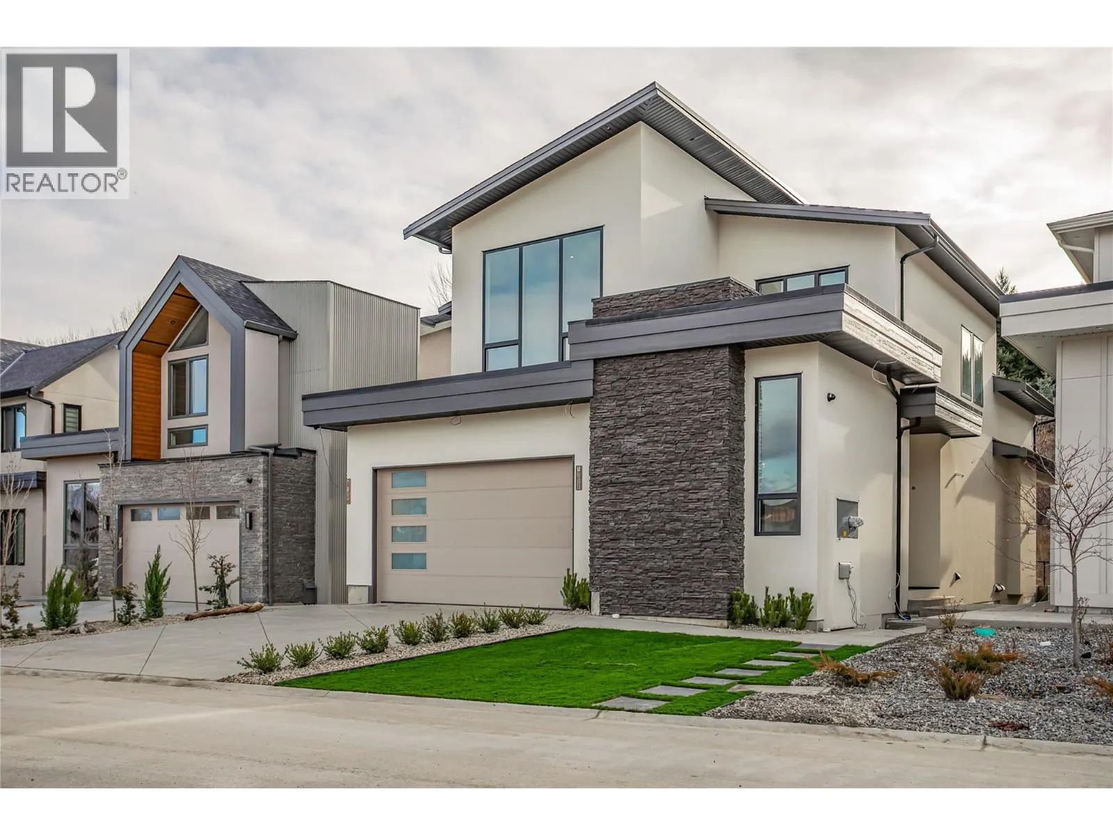 1008 Bull Crescent