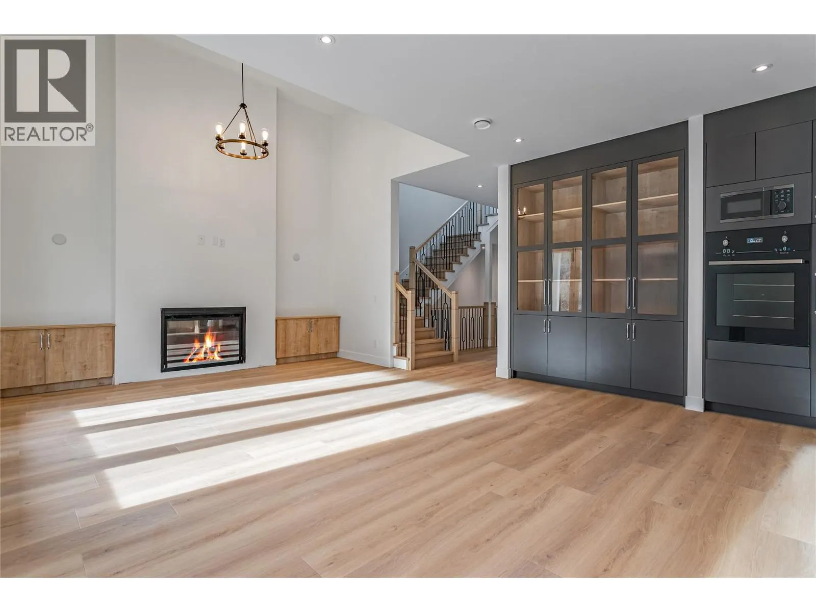 1008 Bull Crescent
