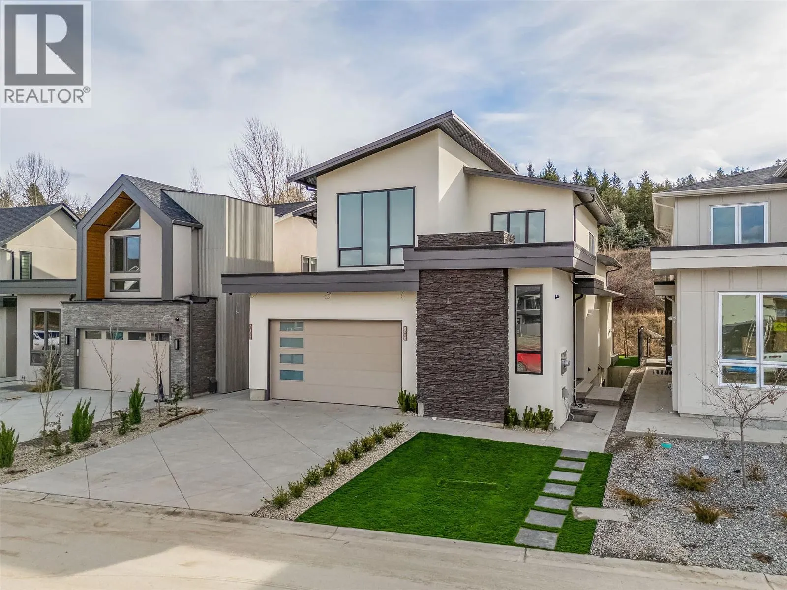 1008 Bull Crescent