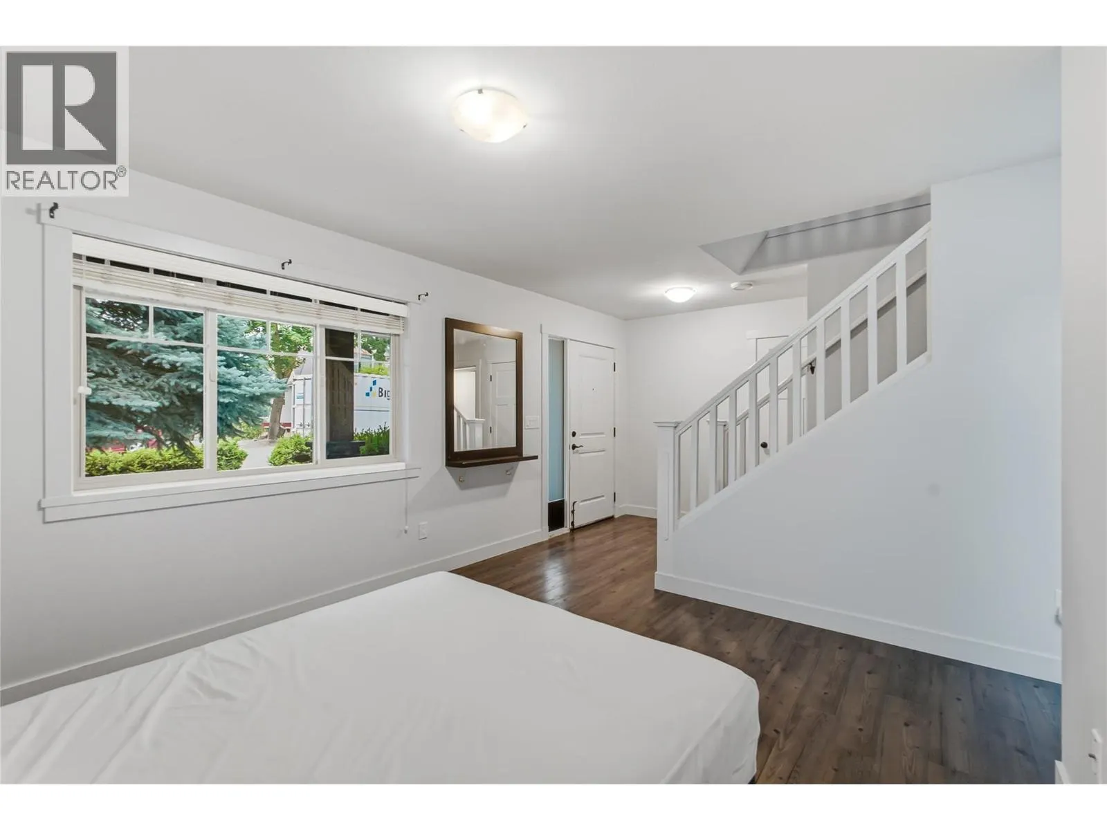 560 & 562 Christleton Avenue