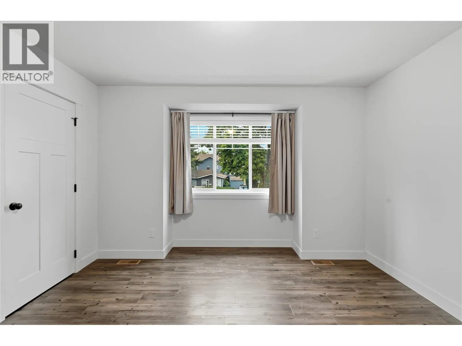 560 & 562 Christleton Avenue
