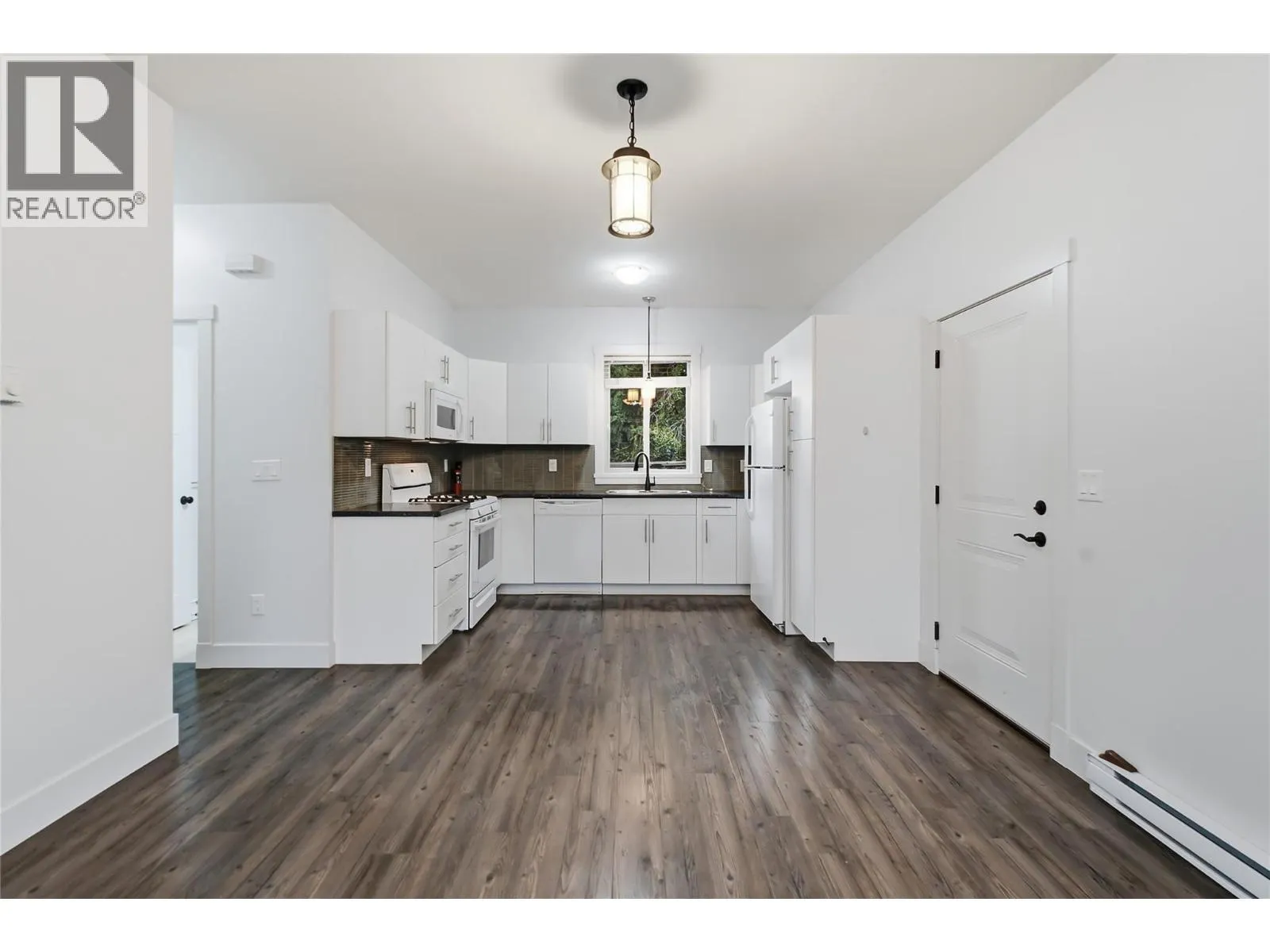 560 & 562 Christleton Avenue