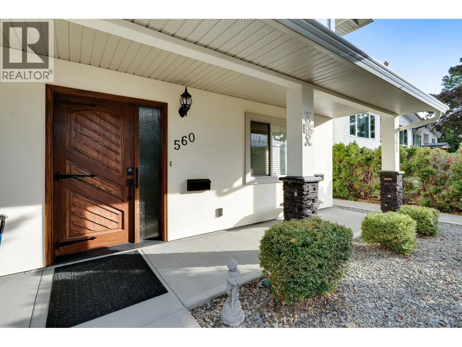 560 & 562 Christleton Avenue
