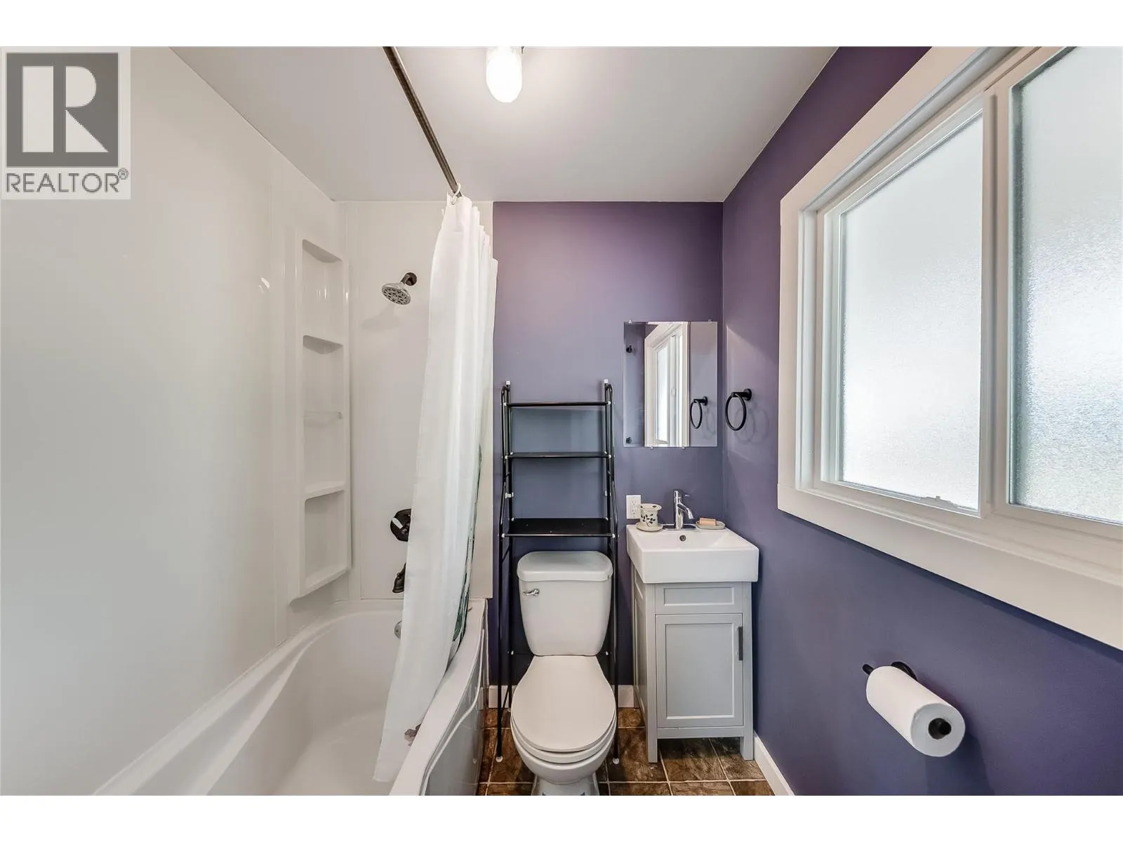 1684 RIDGEWOOD Drive