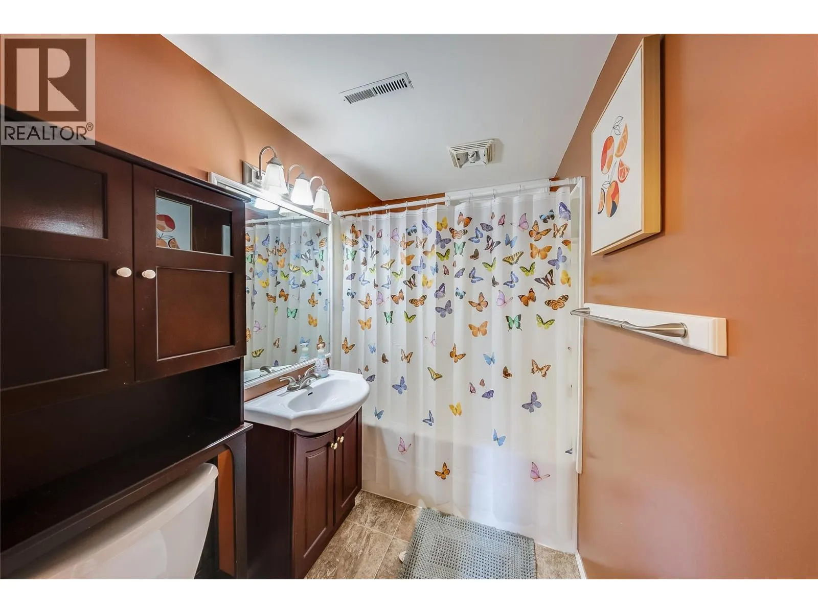 1684 RIDGEWOOD Drive