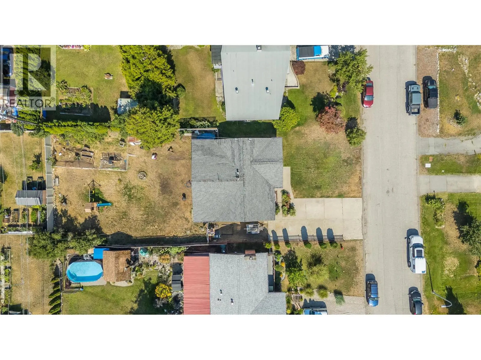 1684 RIDGEWOOD Drive
