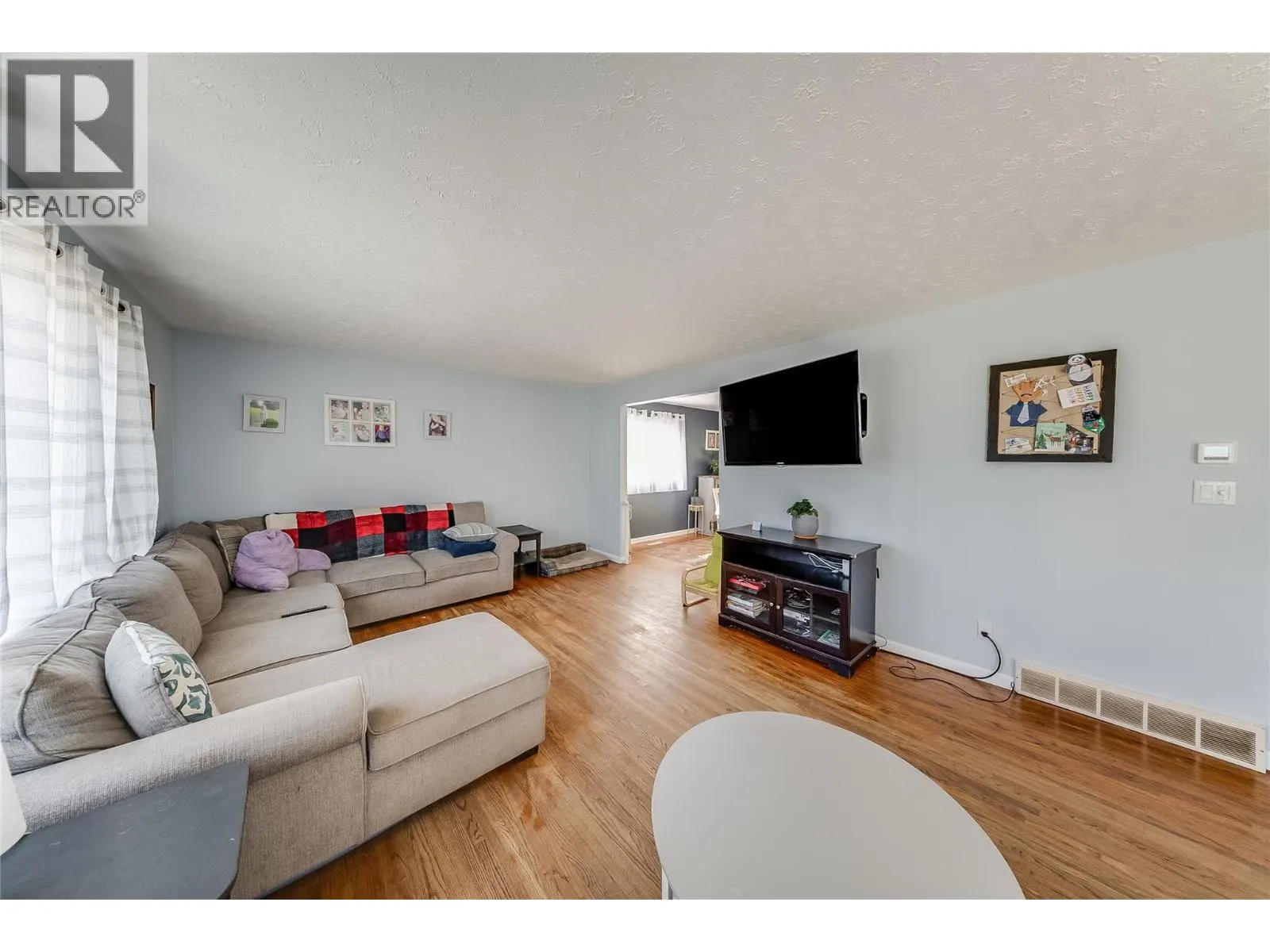 1684 RIDGEWOOD Drive