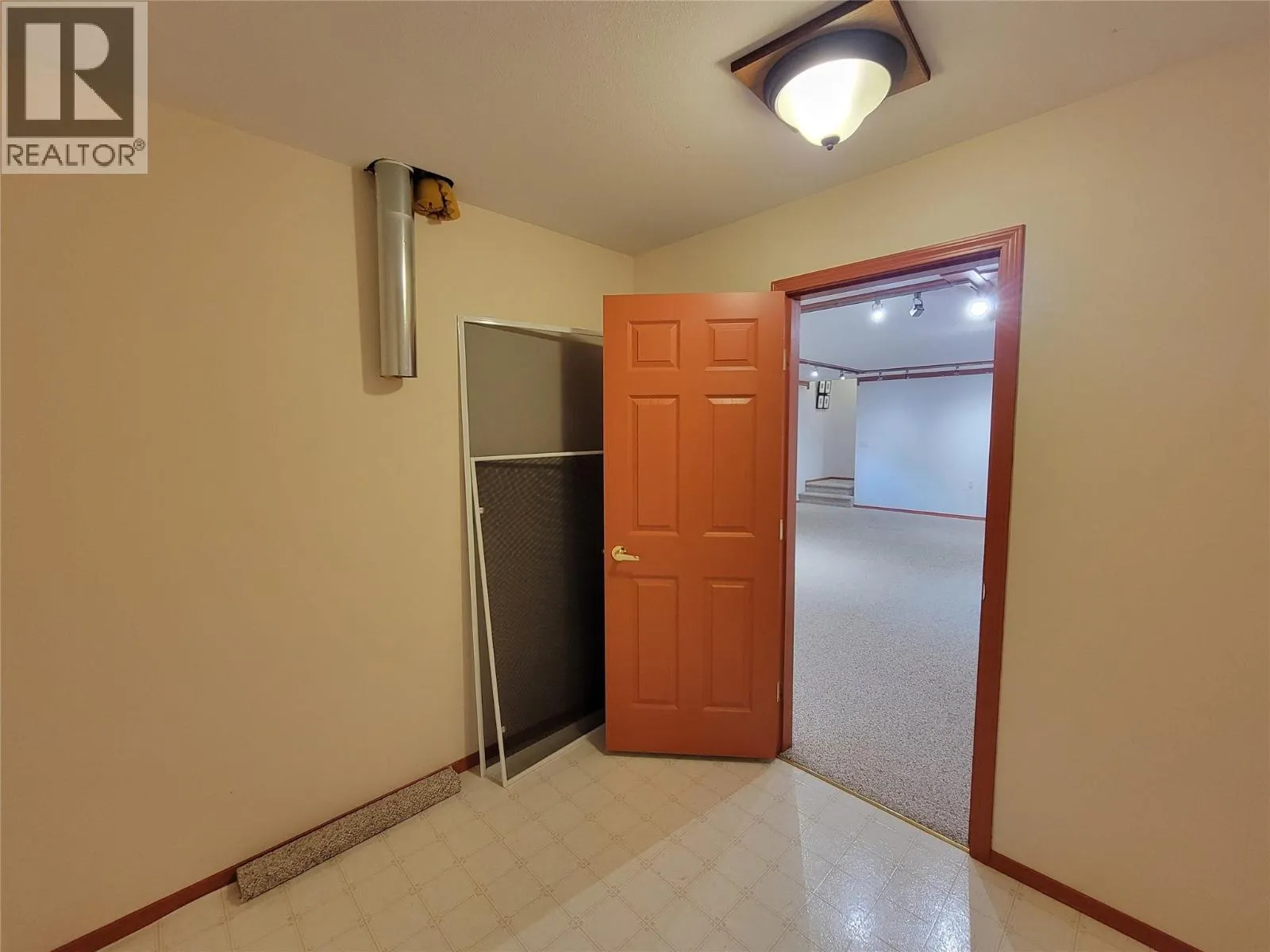 423 Vanderlinde Drive