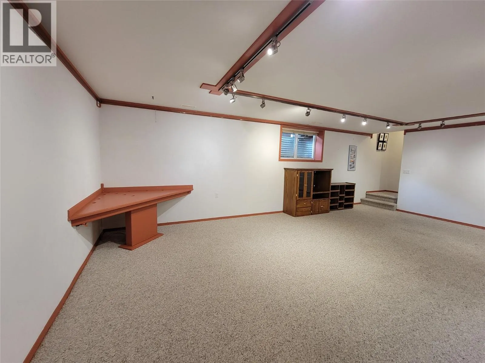 423 Vanderlinde Drive