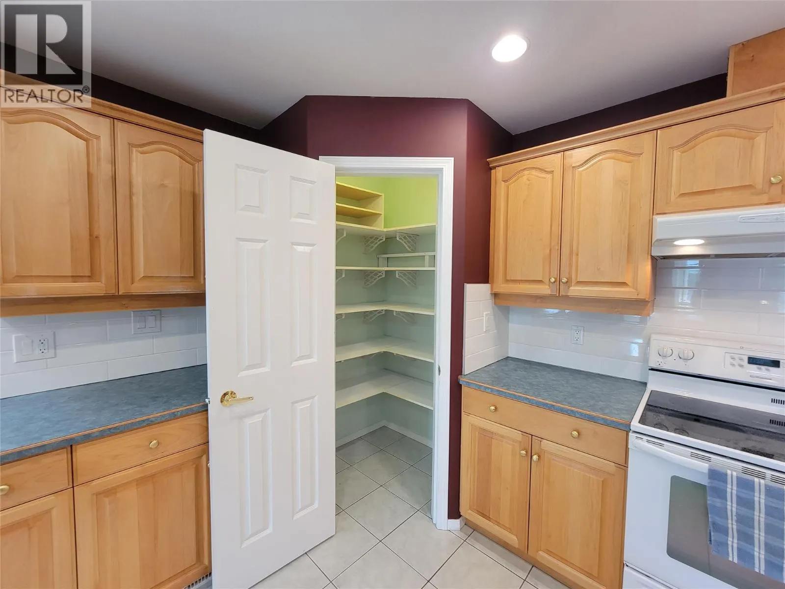 423 Vanderlinde Drive