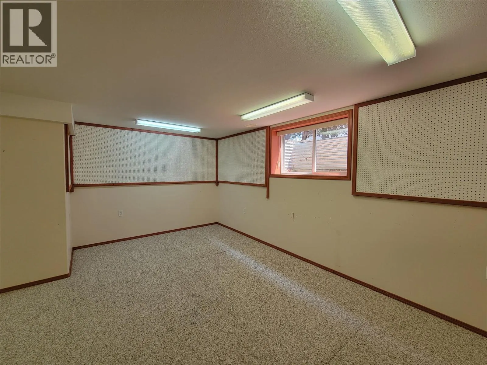 423 Vanderlinde Drive