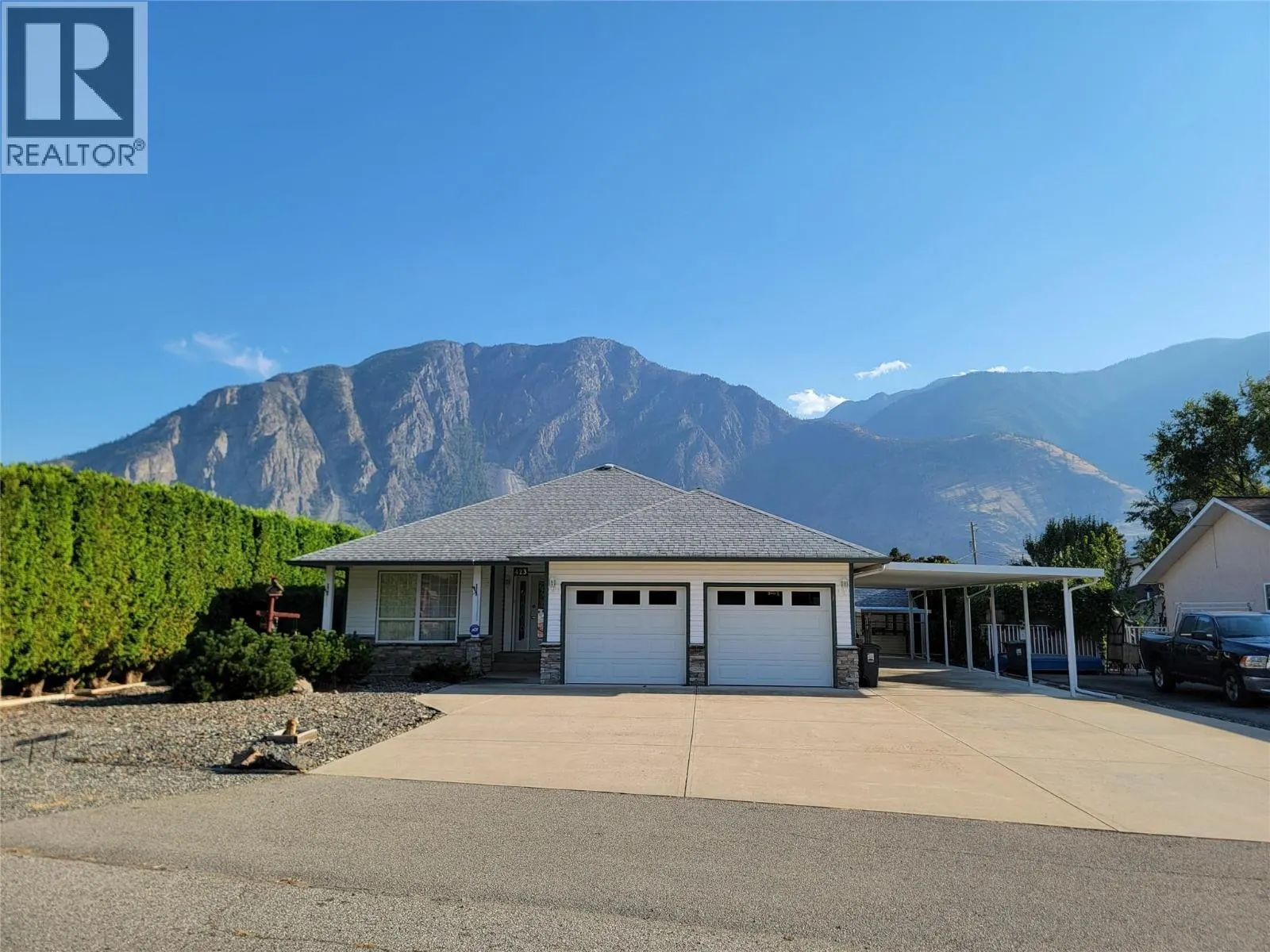 423 Vanderlinde Drive
