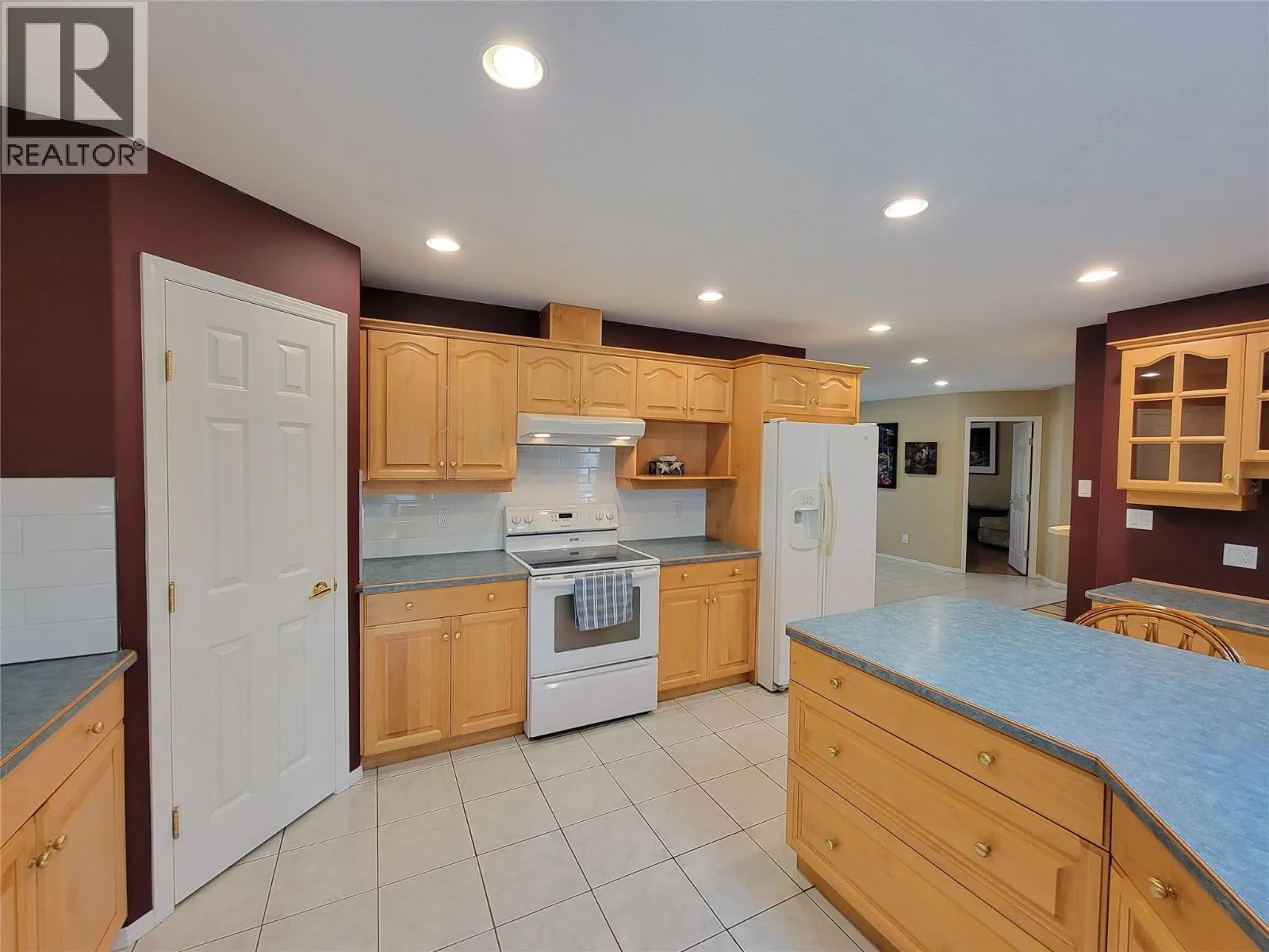 423 Vanderlinde Drive