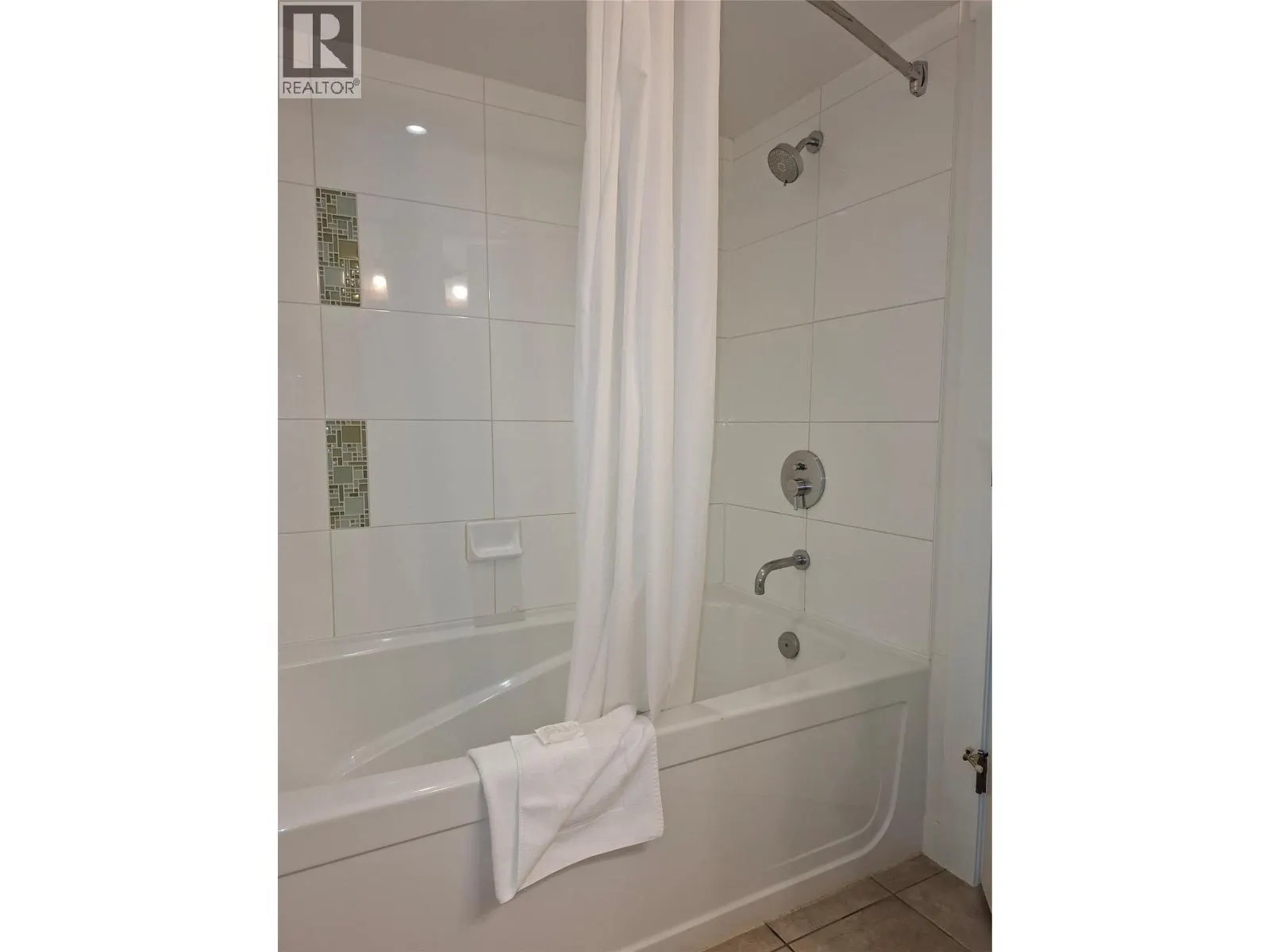 4200 Lakeshore Drive Unit# 338