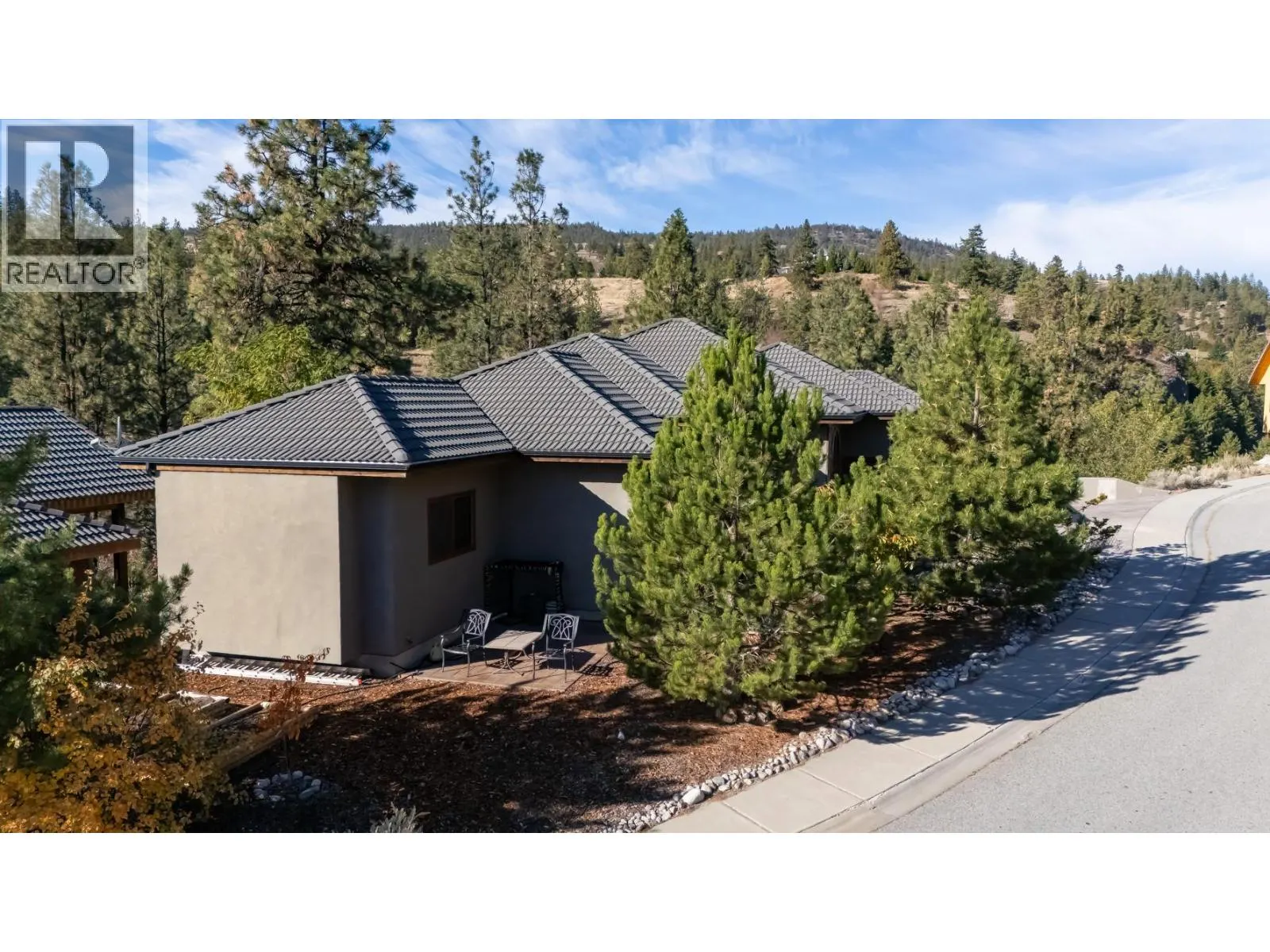 6709 VICTORIA Road S Unit# 6