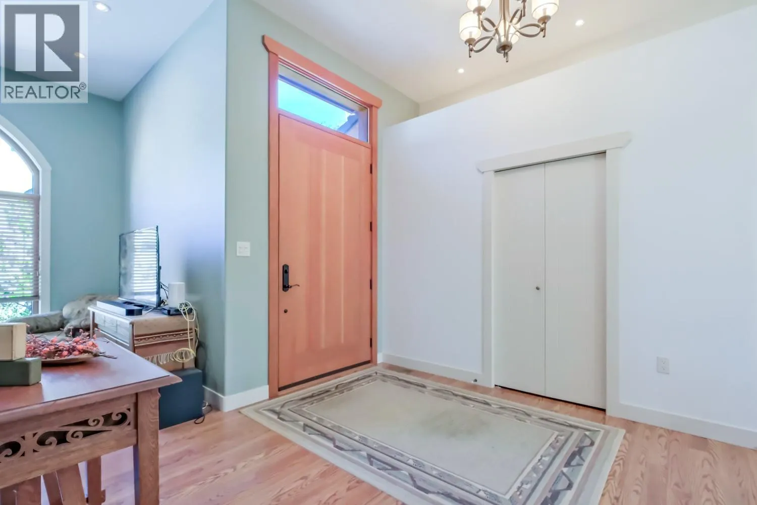 6709 VICTORIA Road S Unit# 6