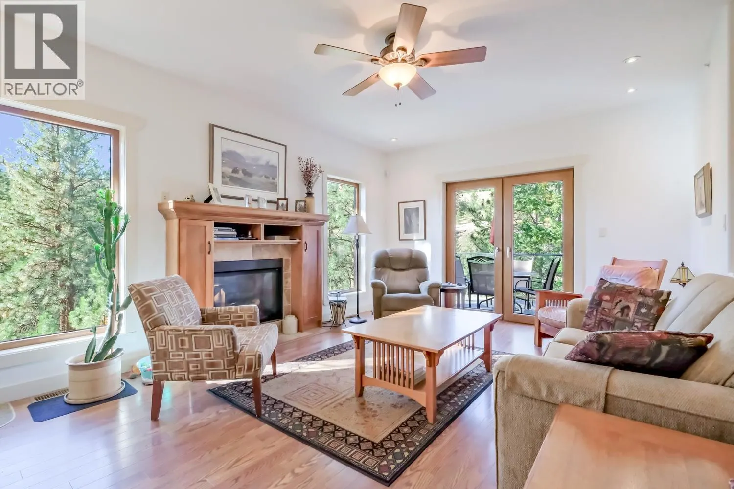 6709 VICTORIA Road S Unit# 6