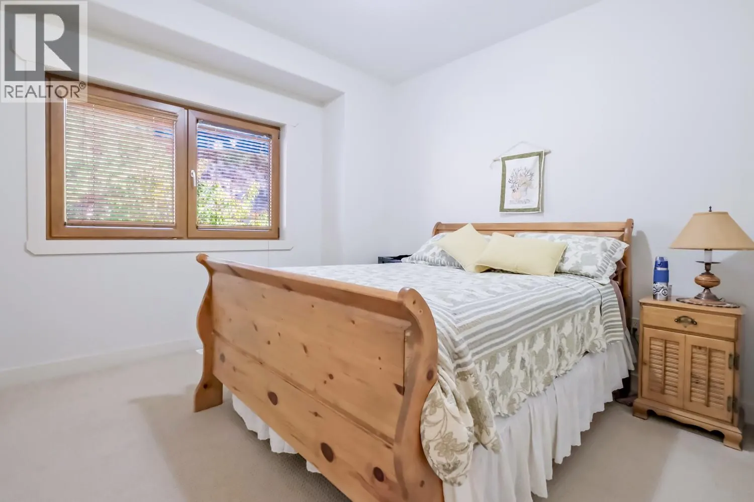 6709 VICTORIA Road S Unit# 6