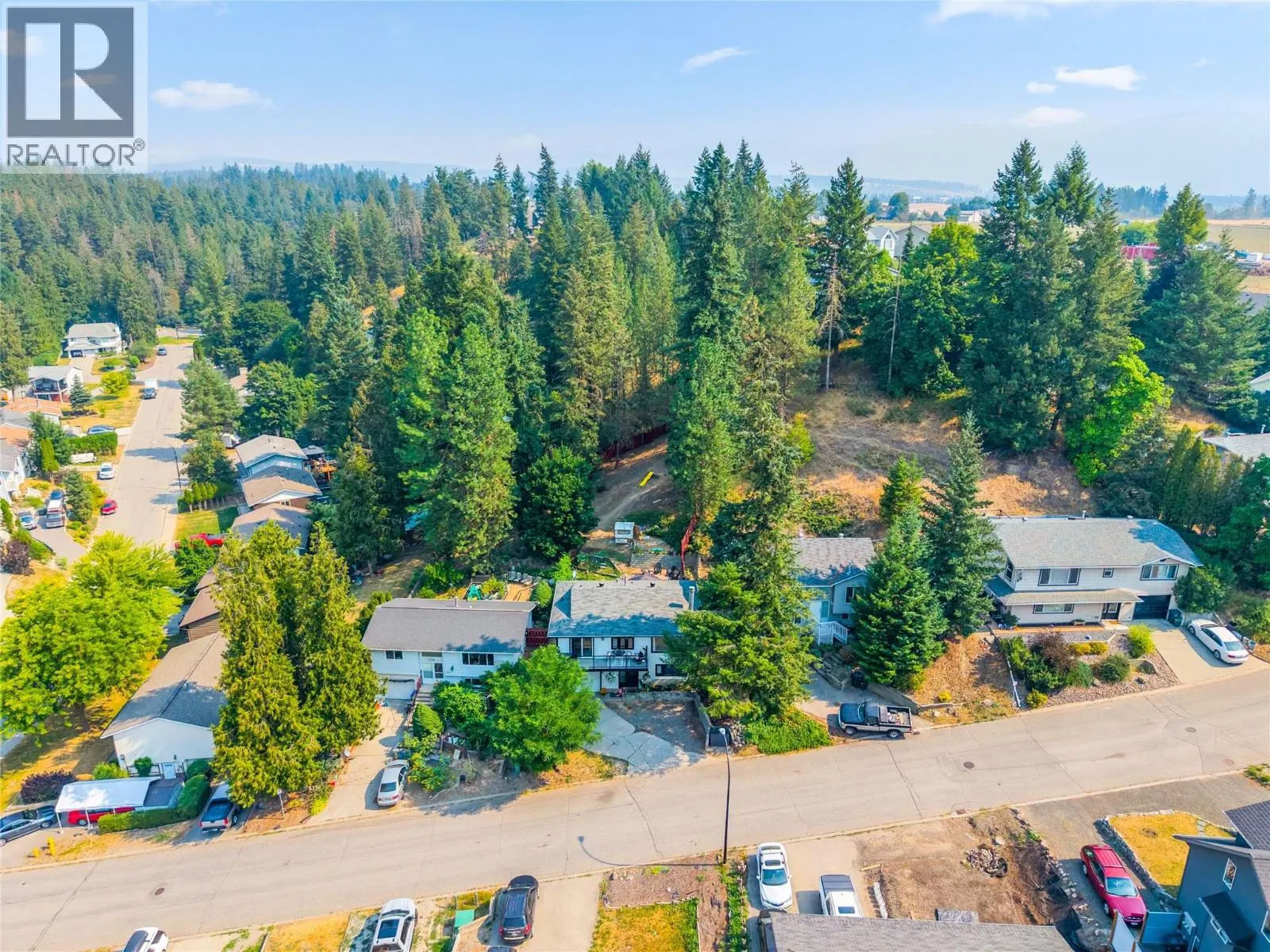 3925 Highland Park Crescent