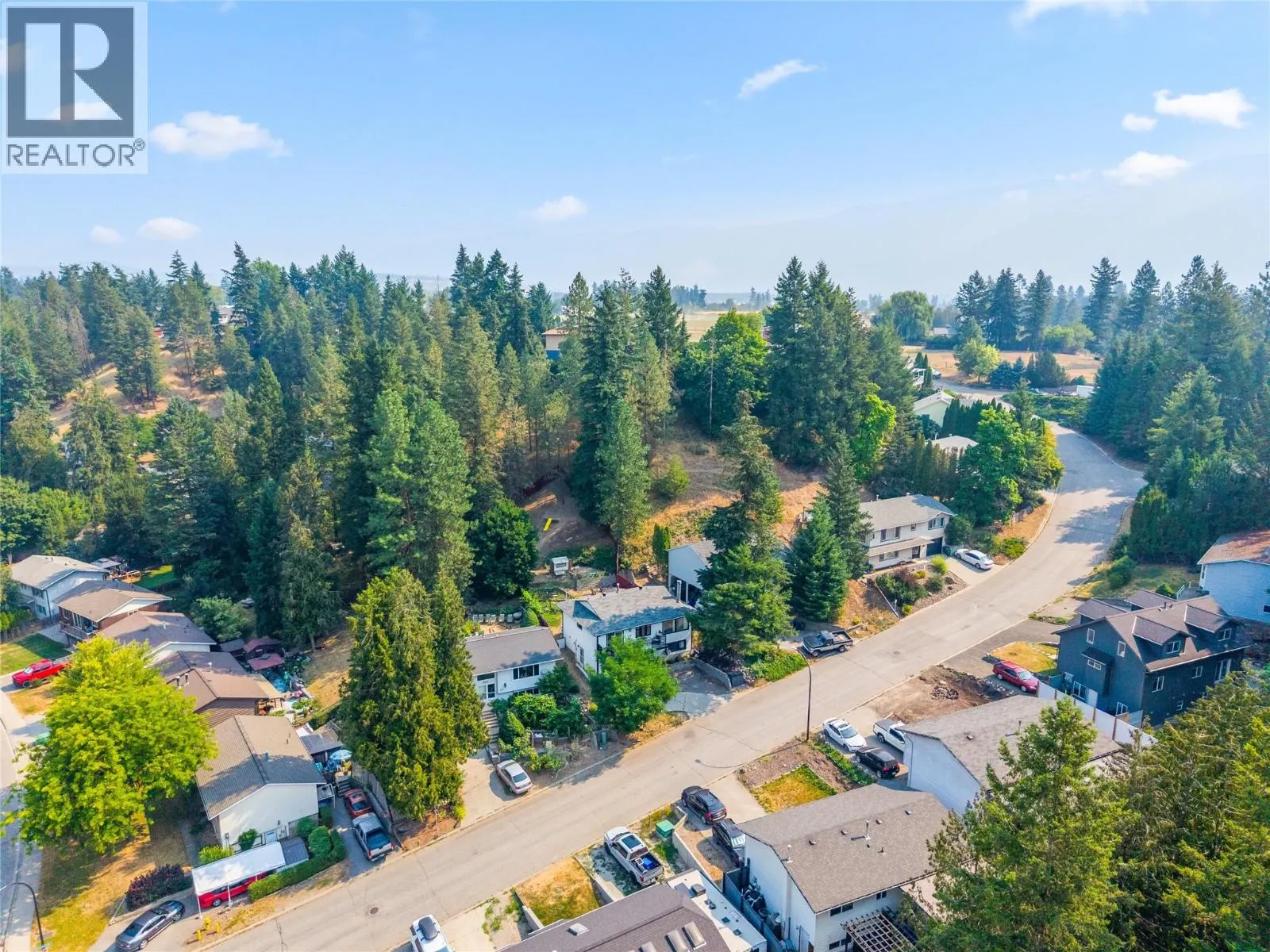 3925 Highland Park Crescent