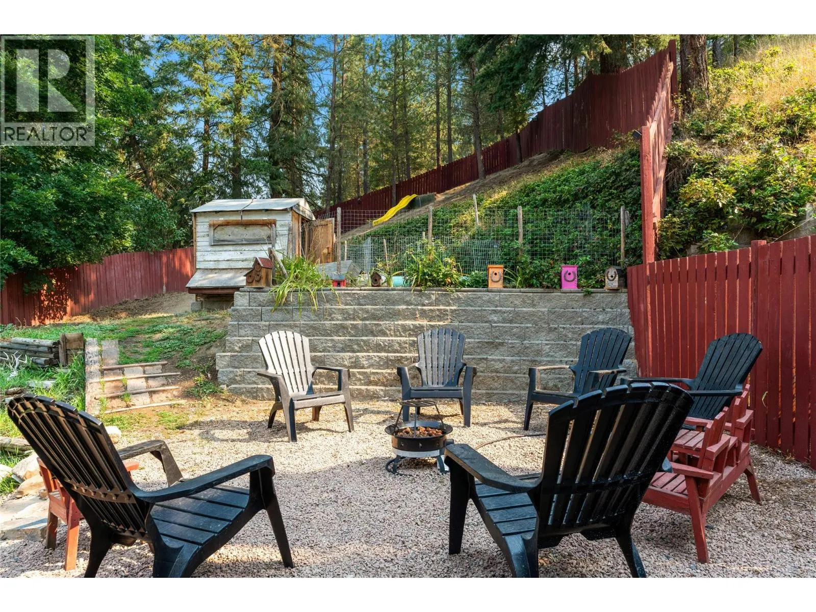 3925 Highland Park Crescent