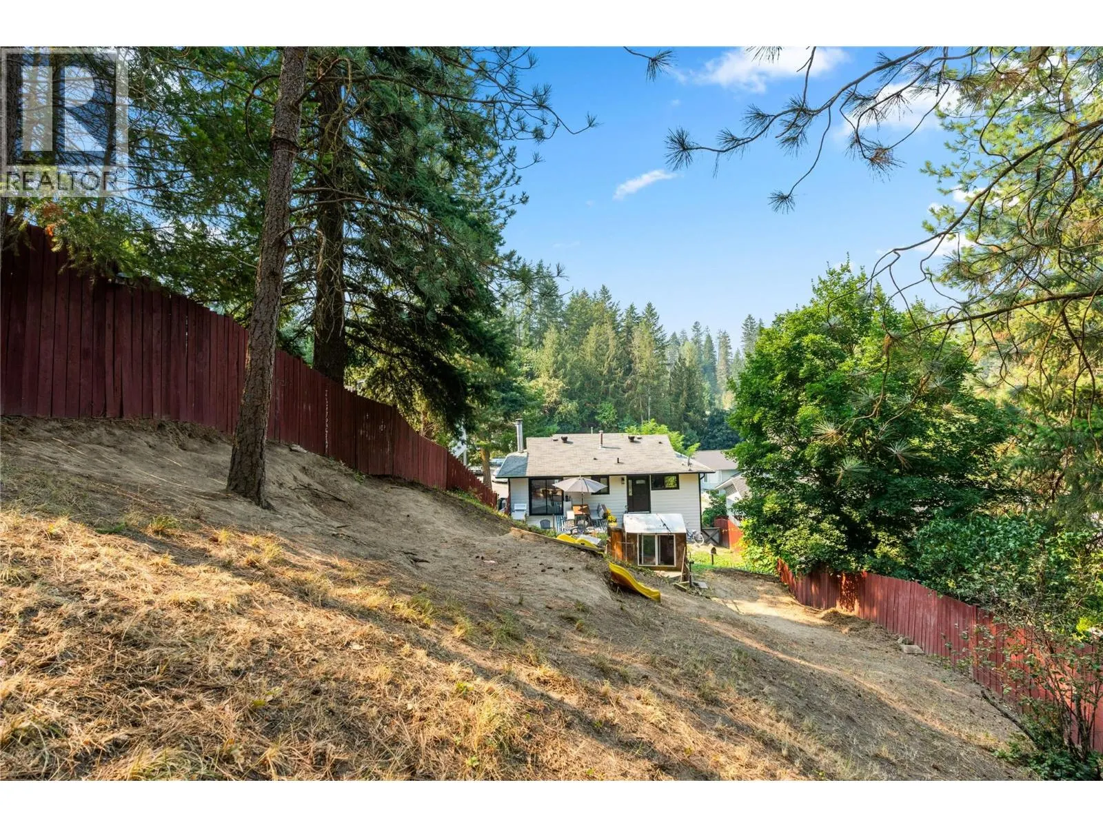 3925 Highland Park Crescent