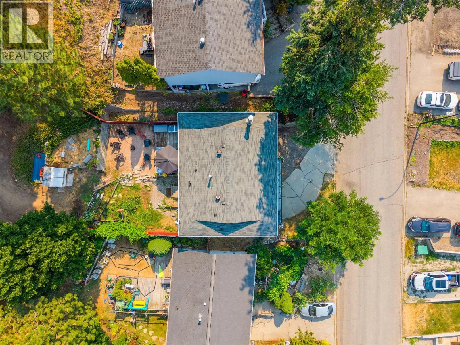 3925 Highland Park Crescent