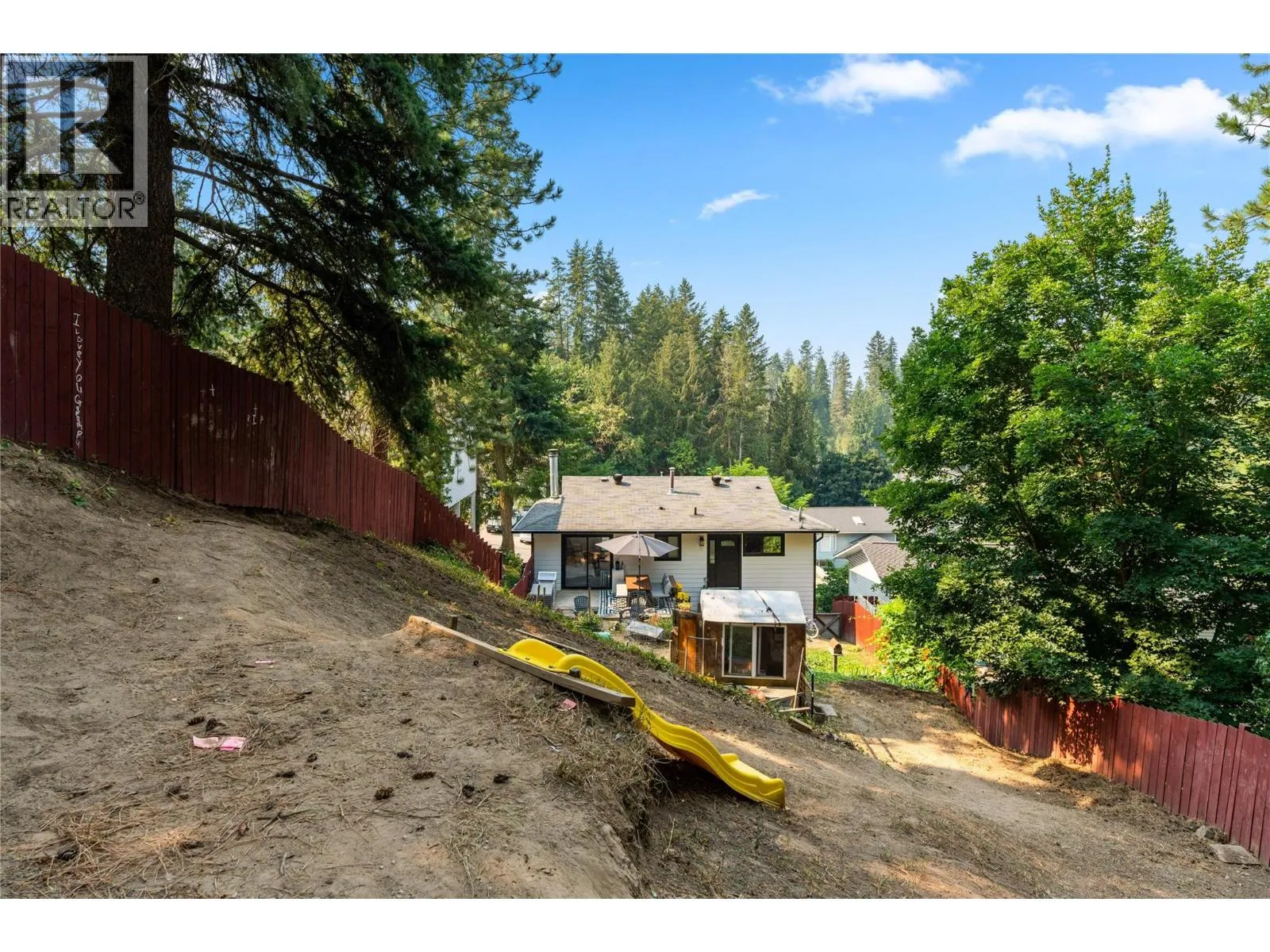 3925 Highland Park Crescent