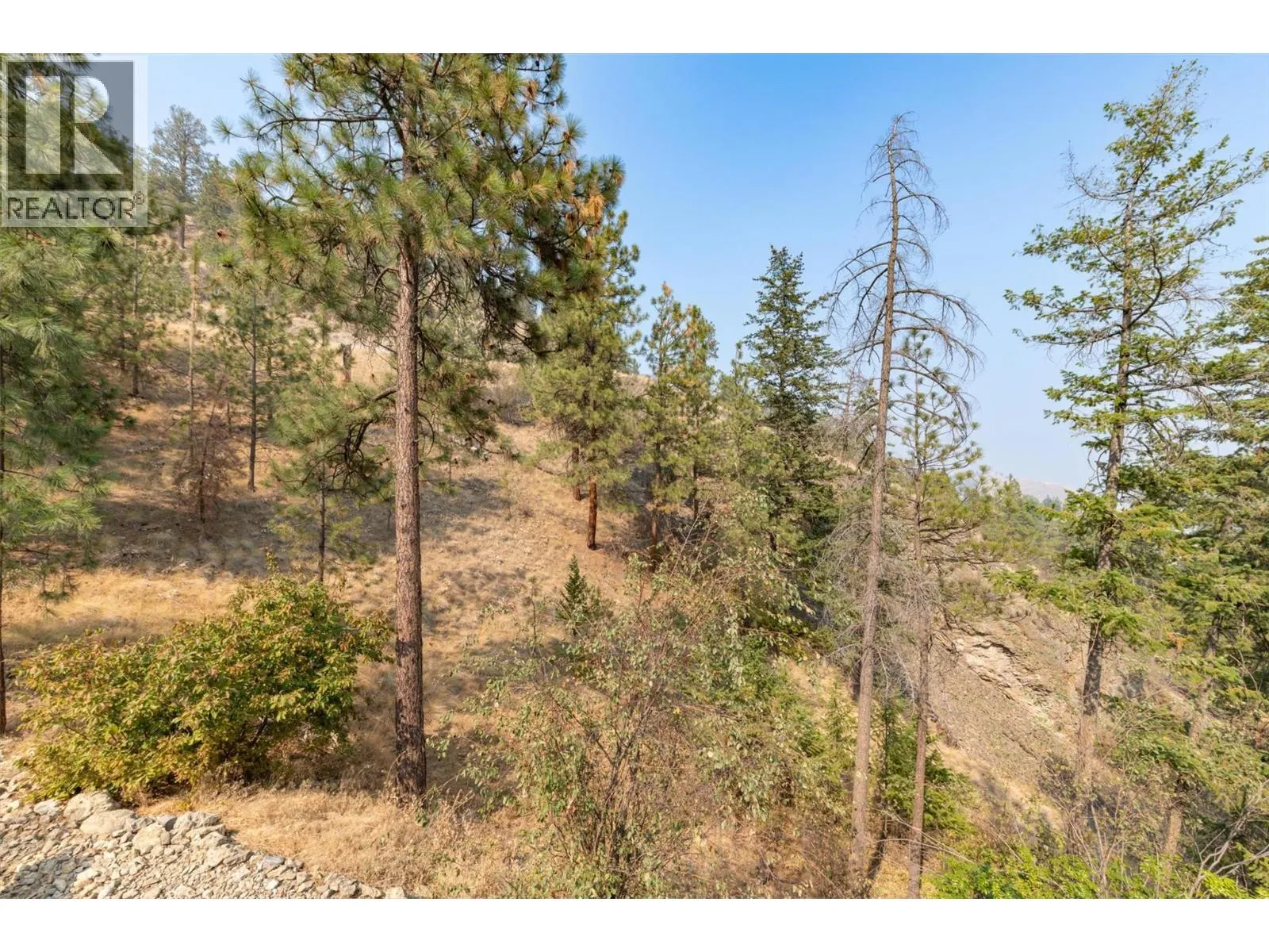 2296 Lillooet Crescent