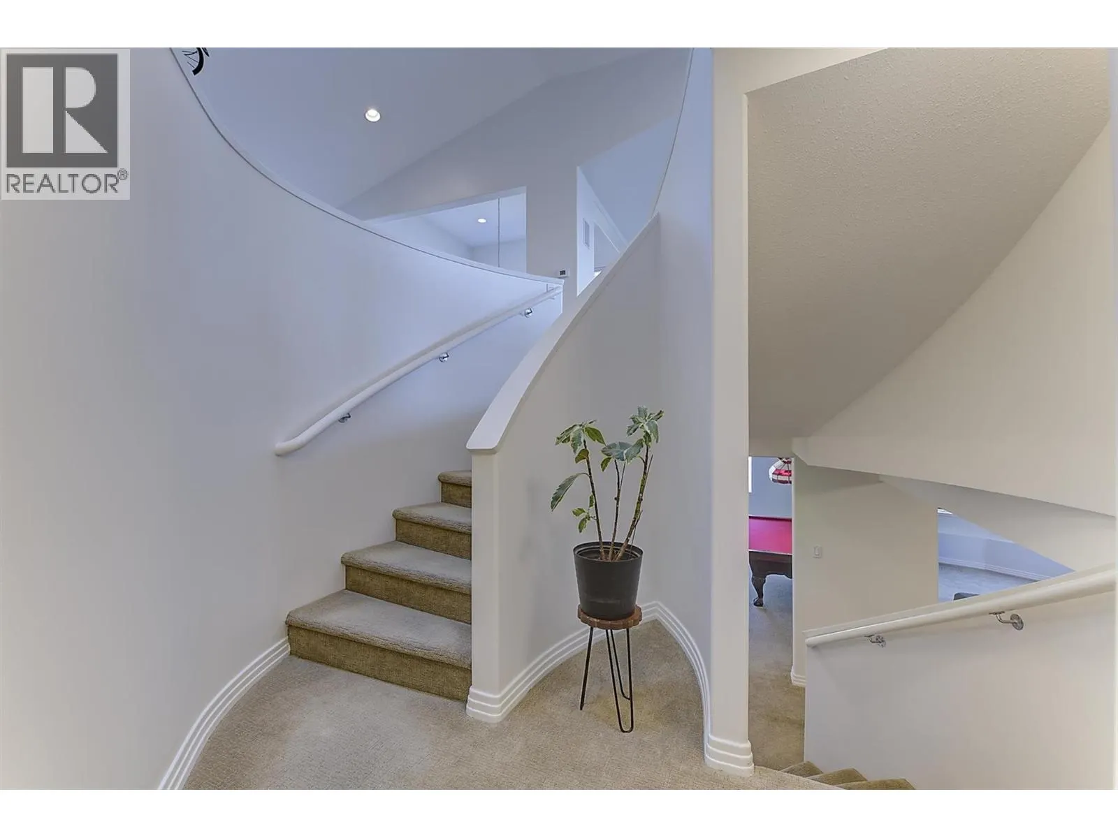 2296 Lillooet Crescent