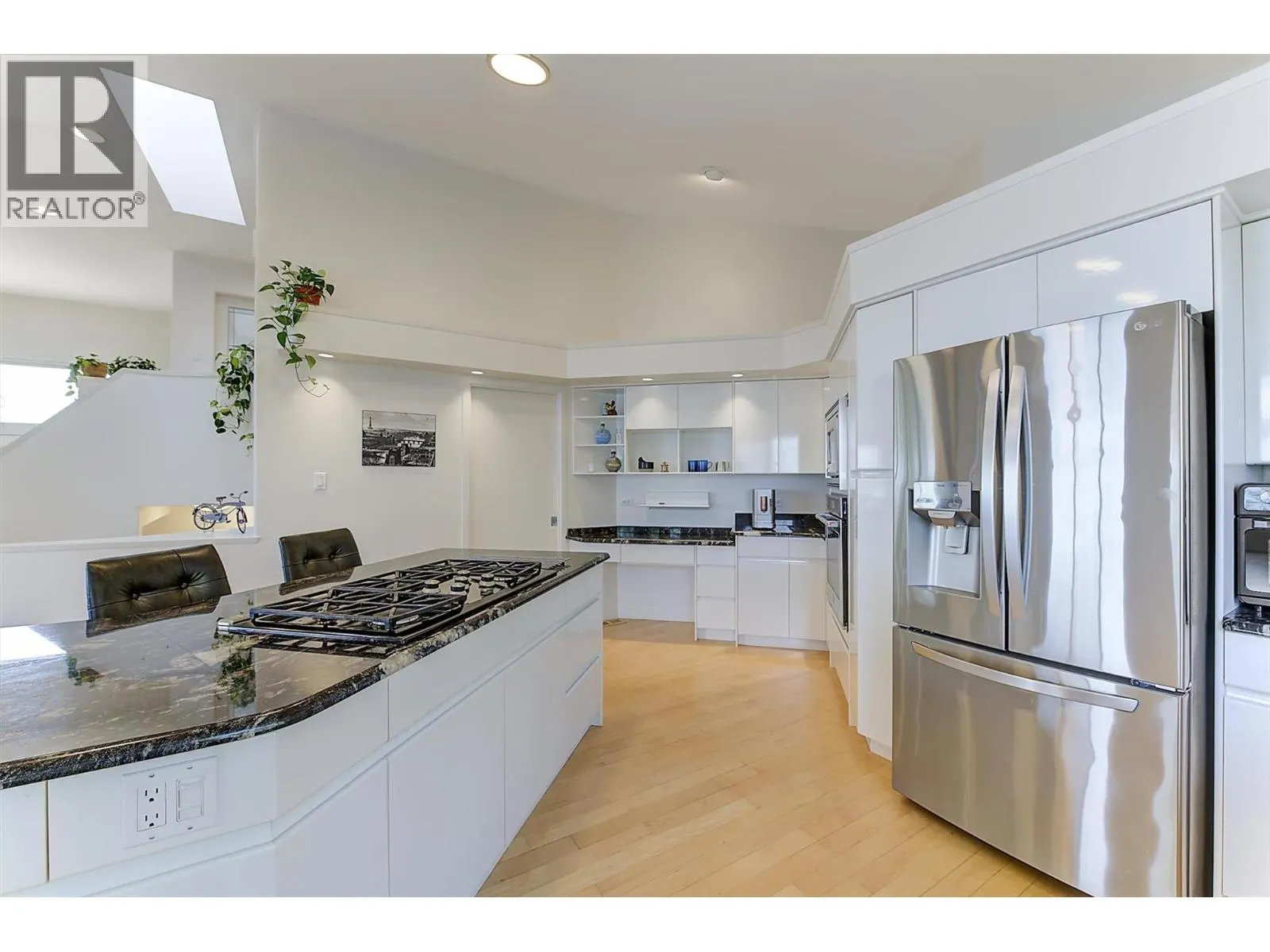 2296 Lillooet Crescent