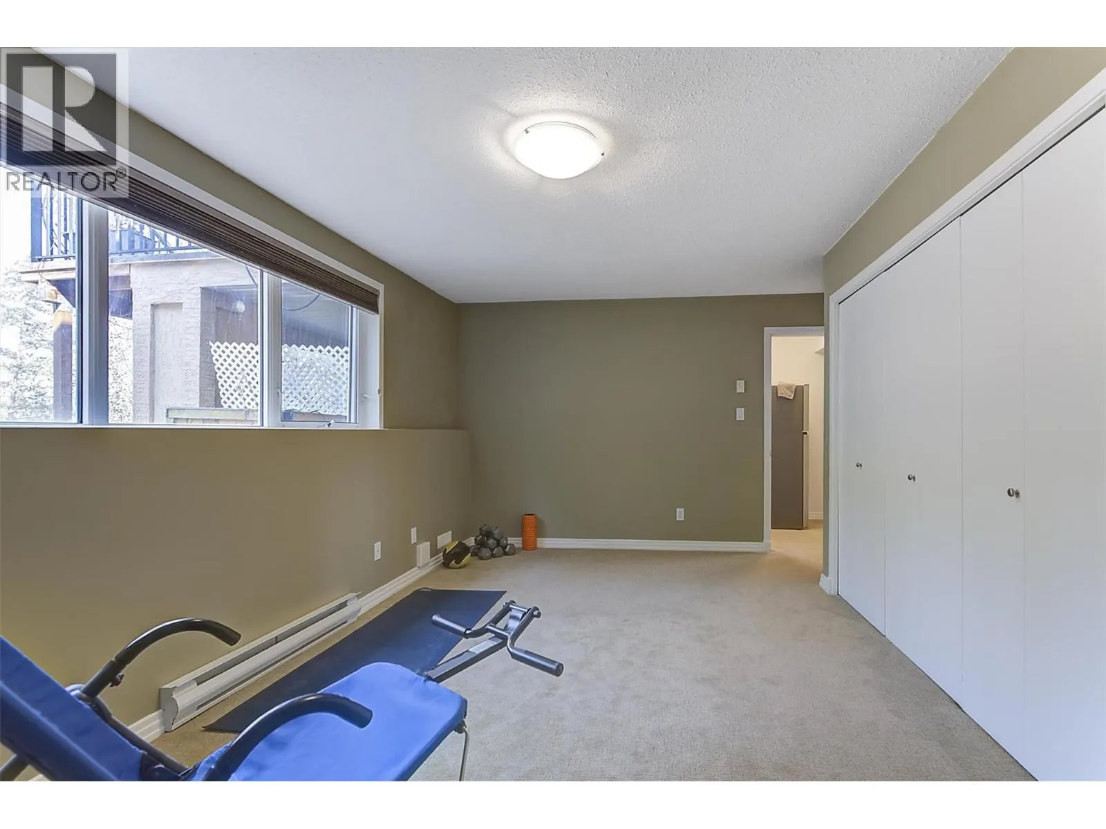 2296 Lillooet Crescent