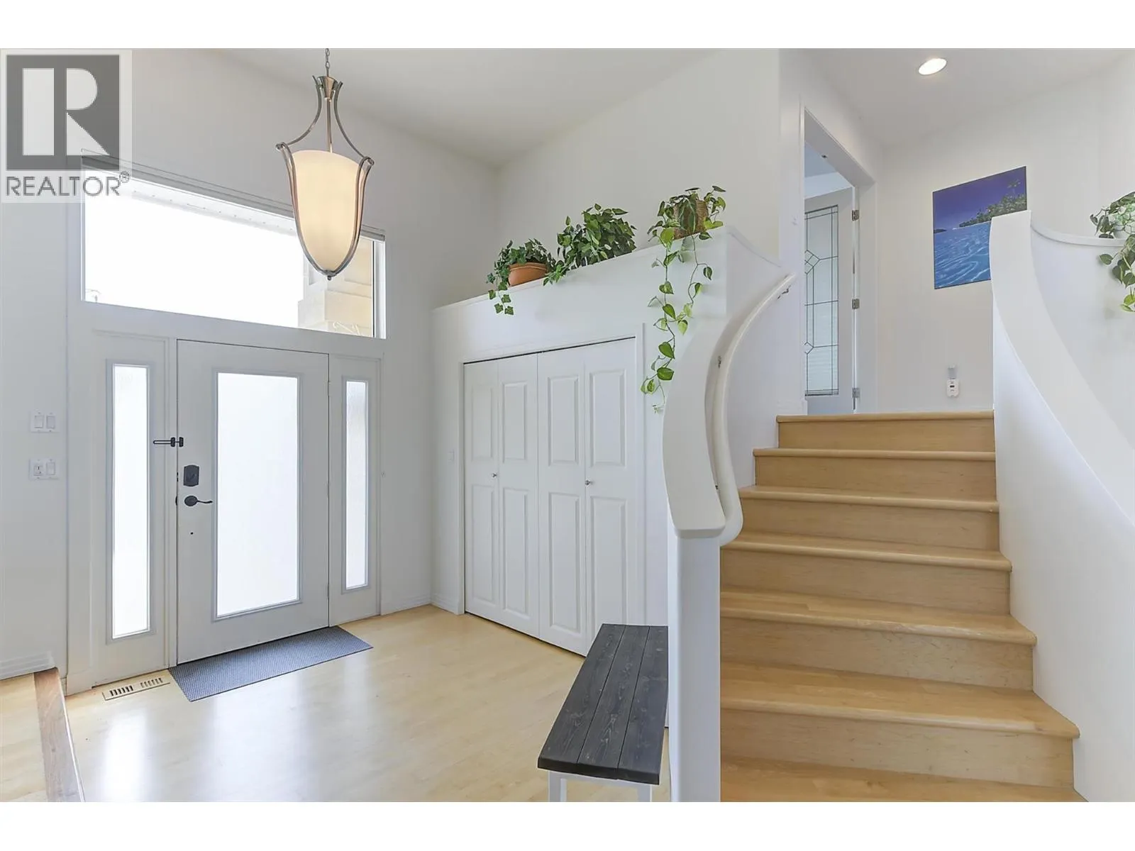2296 Lillooet Crescent