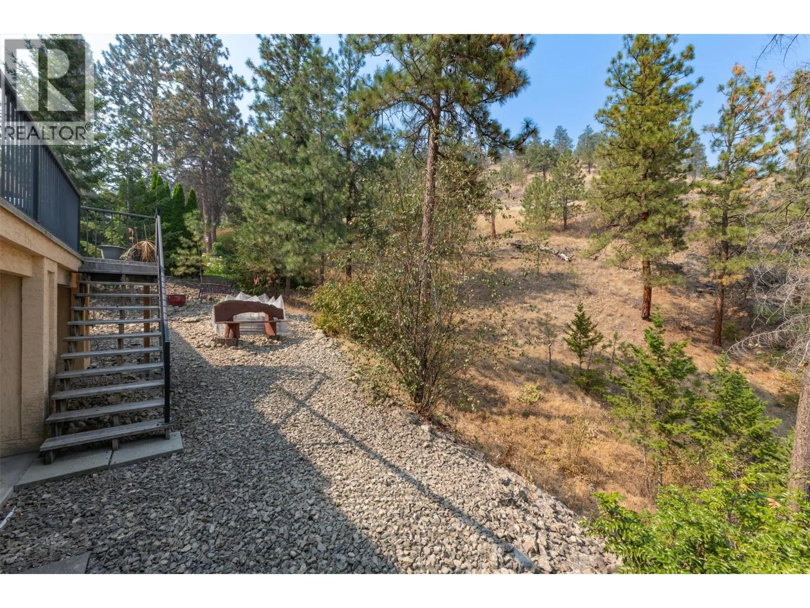 2296 Lillooet Crescent