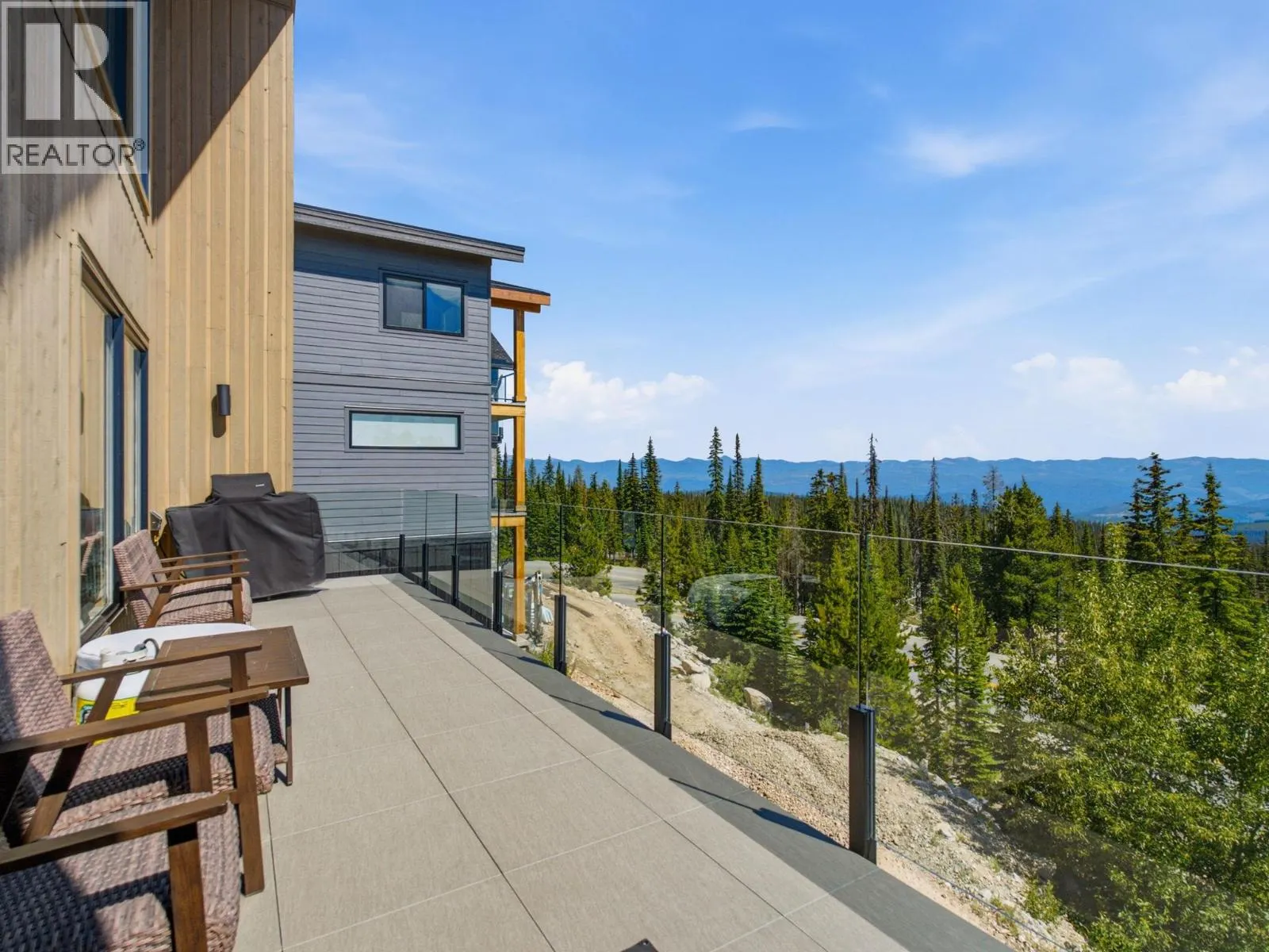 212 Feathertop Way