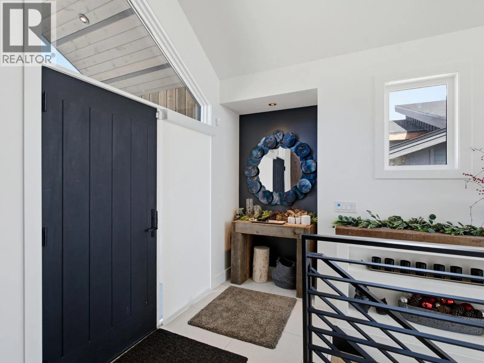 212 Feathertop Way