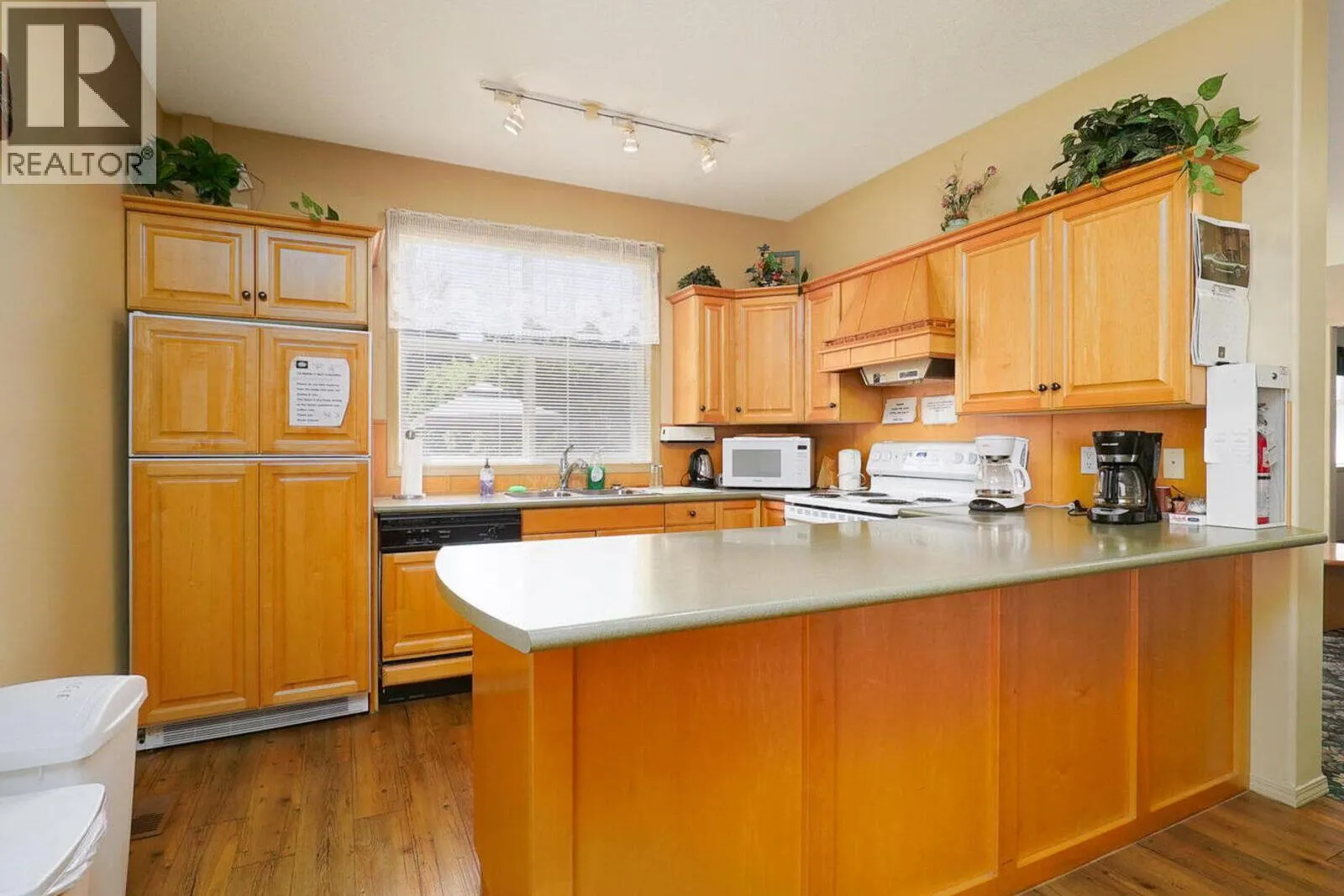 515 Houghton Road Unit# 220