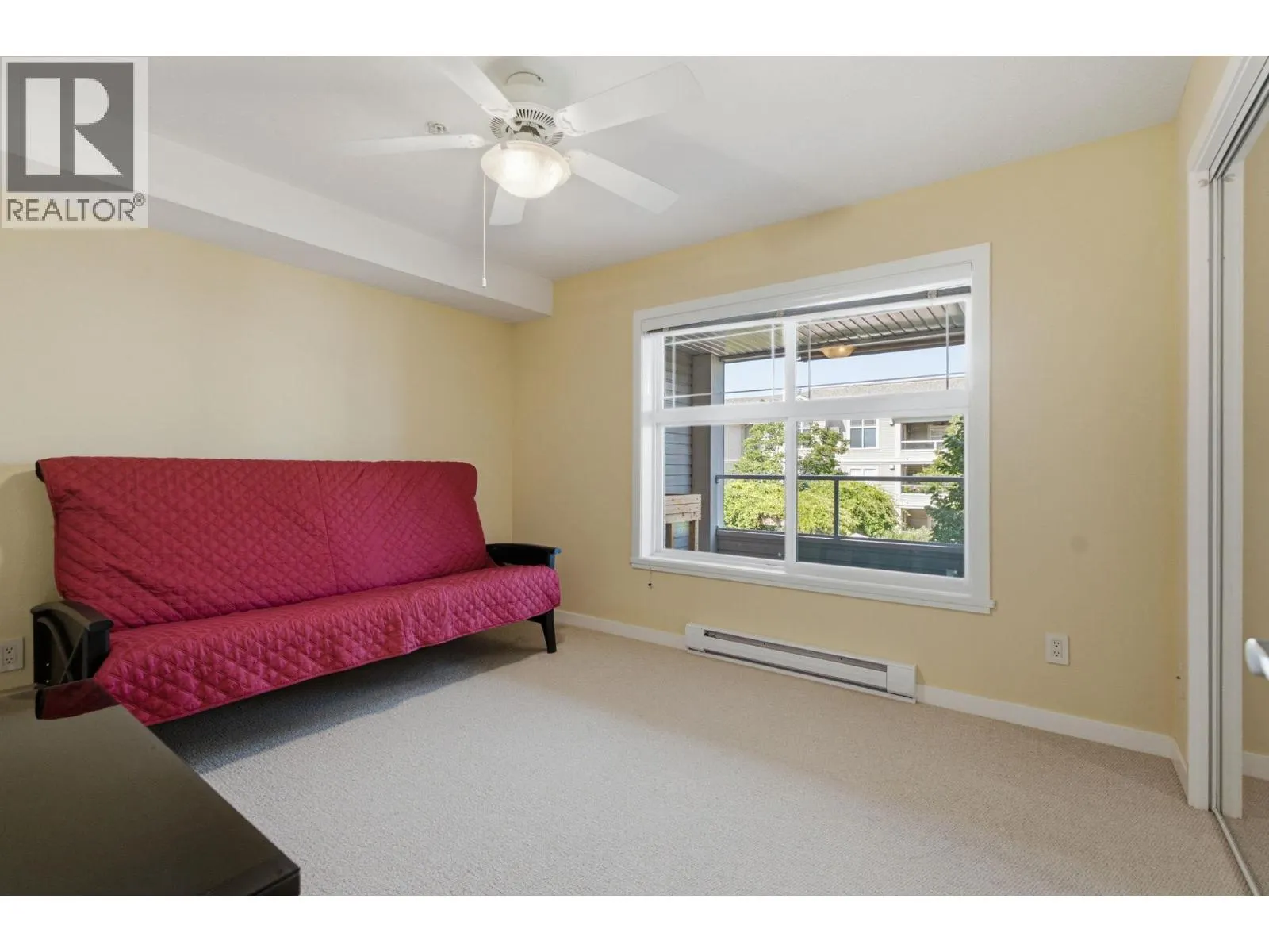 515 Houghton Road Unit# 220