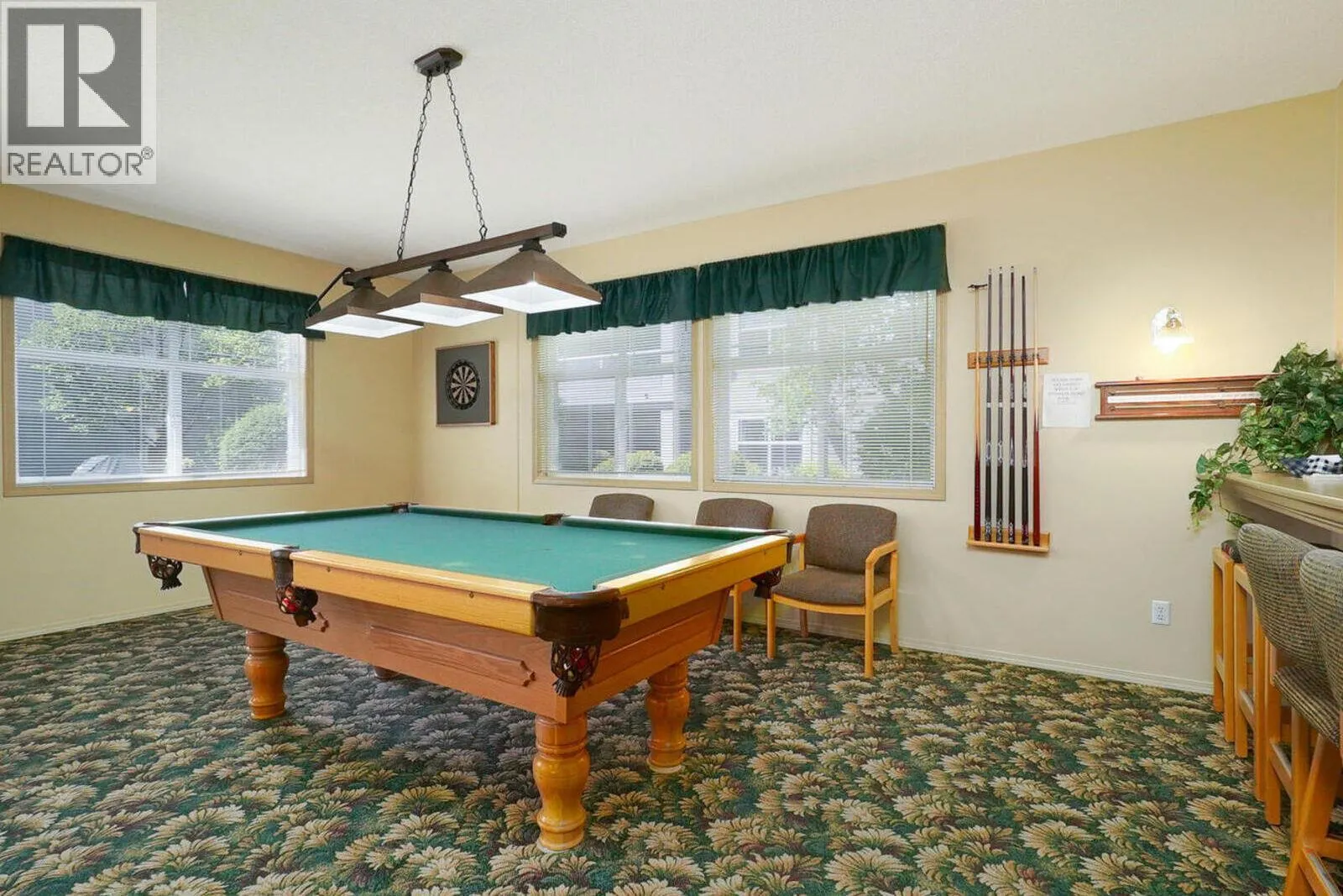 515 Houghton Road Unit# 220
