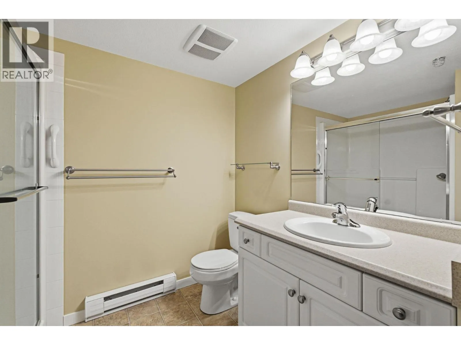 515 Houghton Road Unit# 220