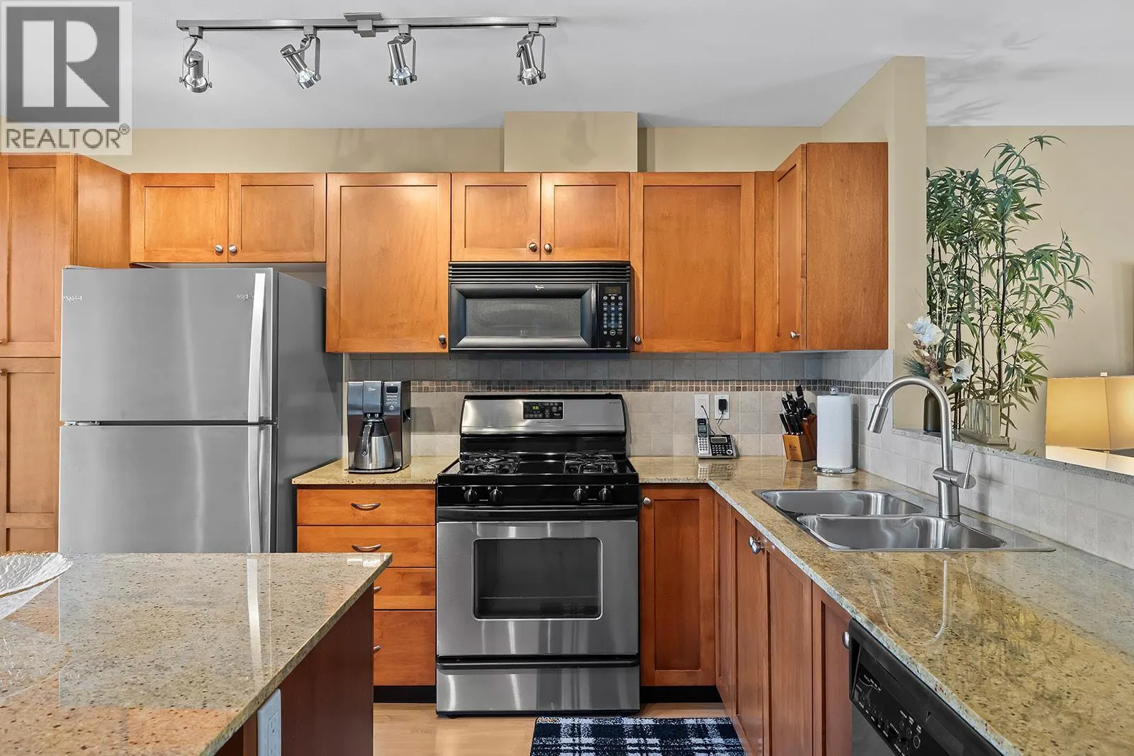 1853 Parkview Crescent Unit# 12