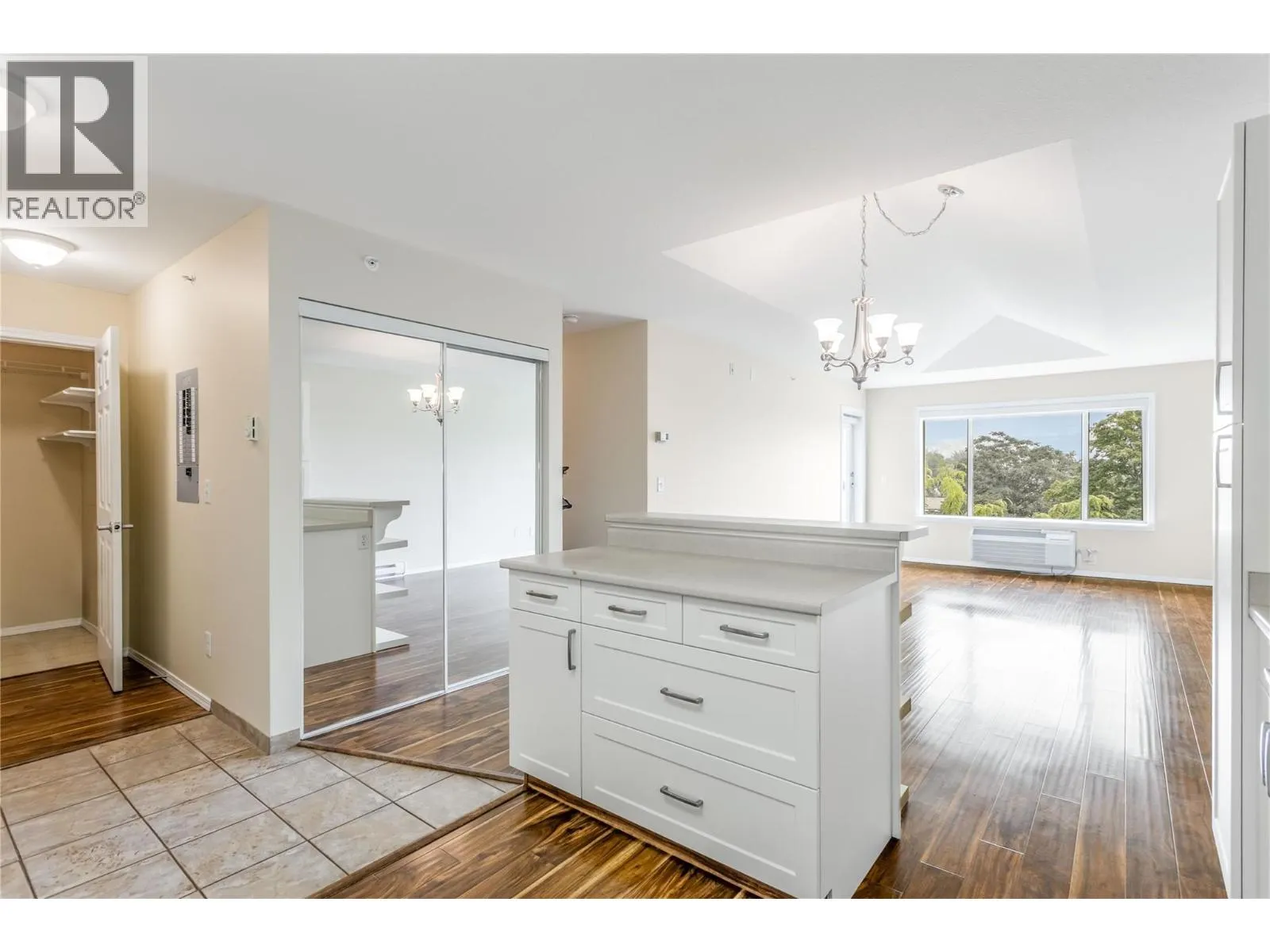 250 Dougall Road N Unit# 405