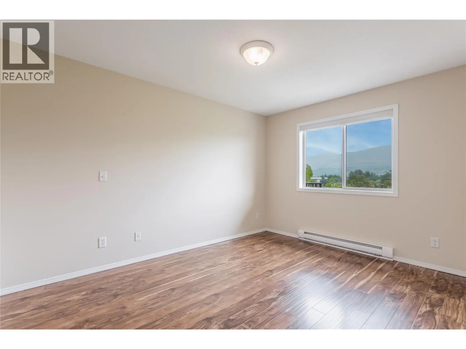 250 Dougall Road N Unit# 405